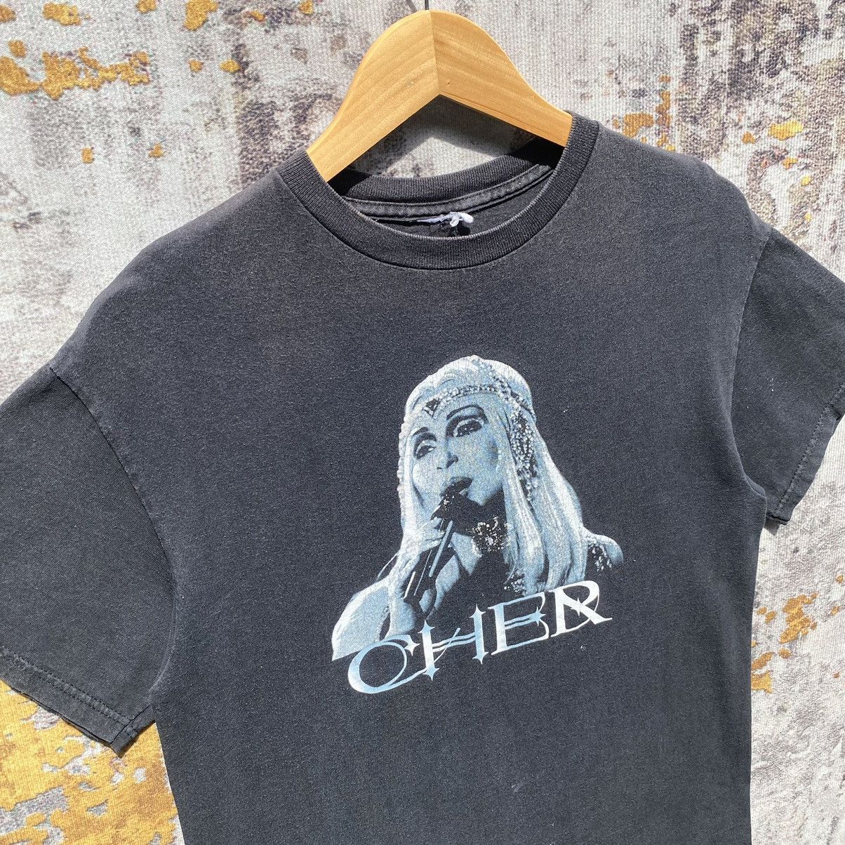 Band Tees Vintage Cher Farewell Tour 2003 Shirt American Singer Size US S / EU 44-46 / 1 - 4 Thumbnail