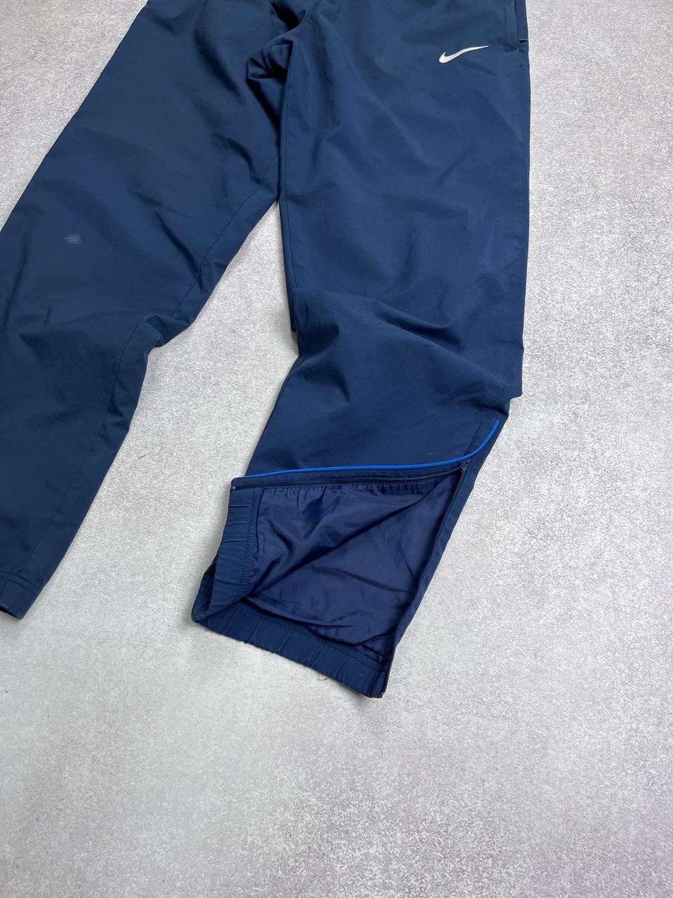 Nike × Vintage Vintage Nike Swoosh Baggy Nylon Trackpants Y2K M Size US 32 / EU 48 - 5 Thumbnail