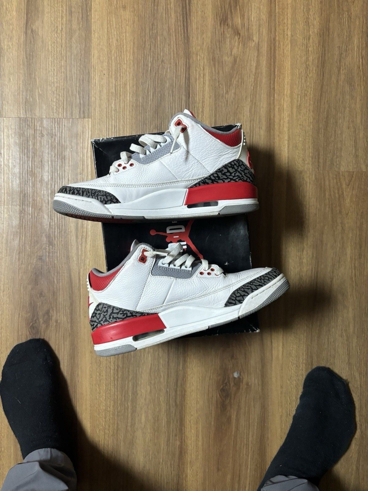 Jordan Brand Air Jordan 3 Retro Fire Red Size US 8.5 / EU 41-42 - 2 Thumbnail