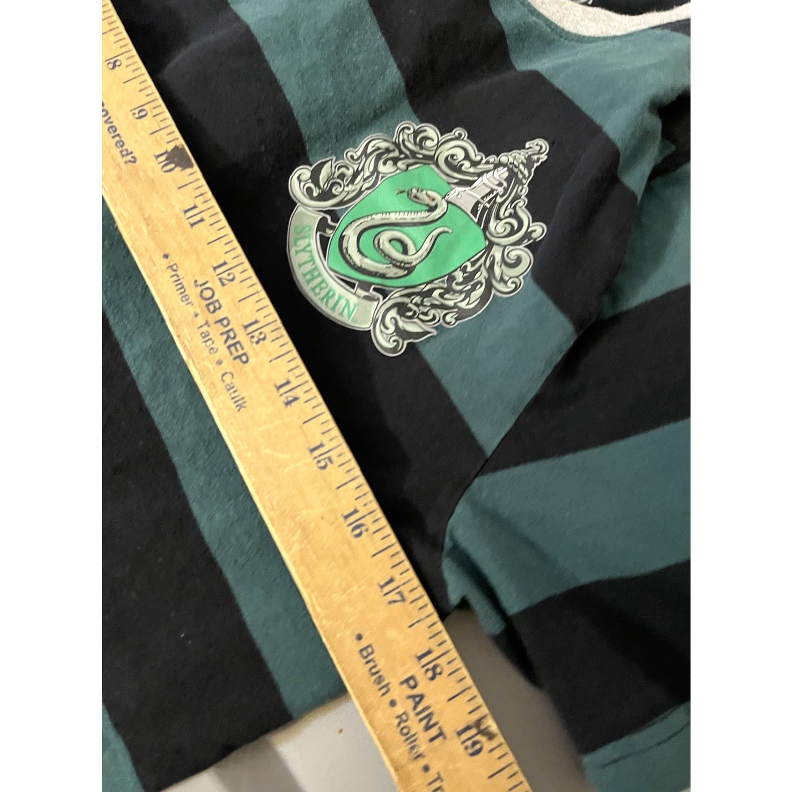 Vintage Harry Potter Shirt Slytherin Crest 07 Universal Studios Mens Small Green Cotton T-Shirt Size US S / EU 44-46 / 1 - 5 Thumbnail
