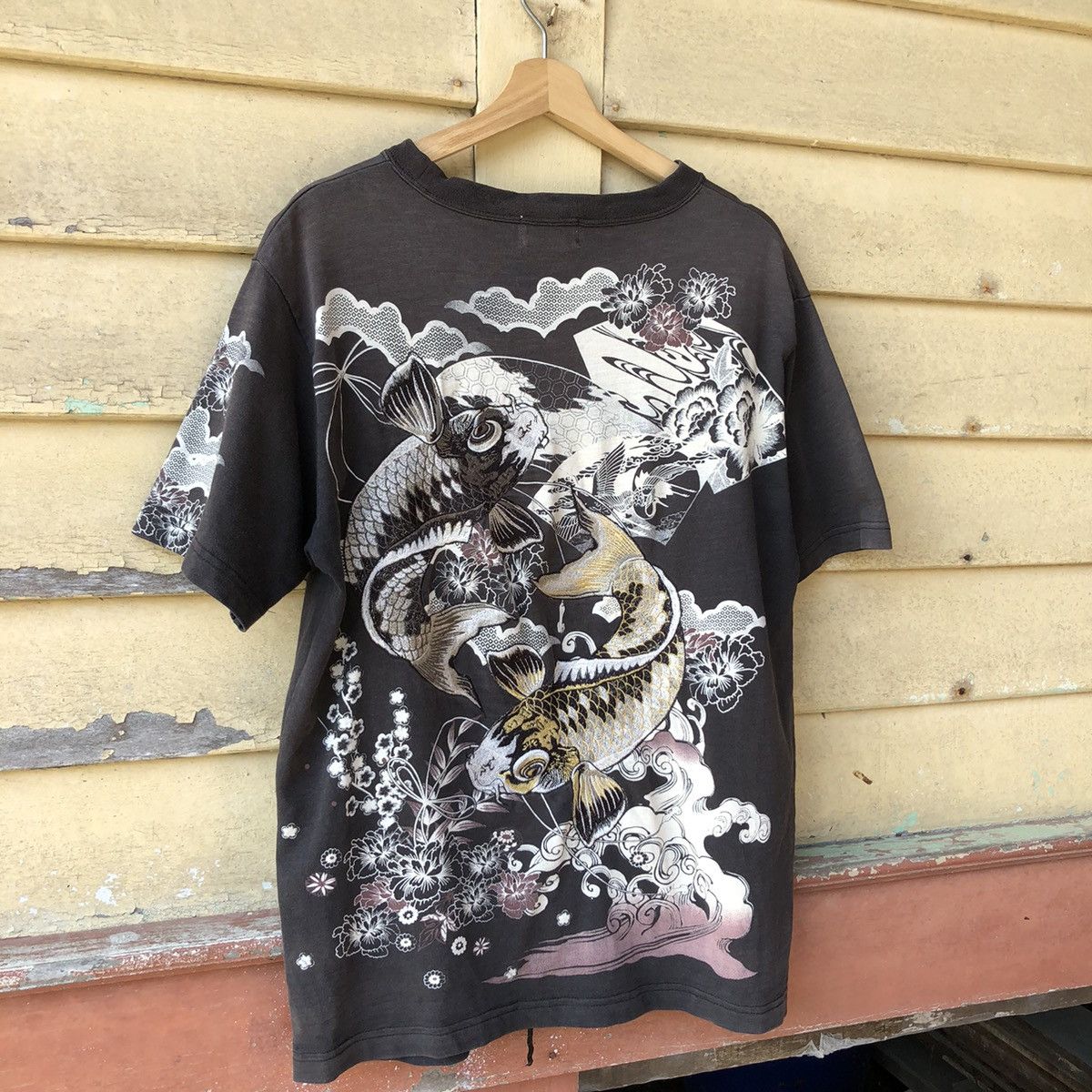 If Six Was Nine 🔥Faded🔥 Vintage y2k Koi Fish Embroided Sunfaded Tshirt Size US L / EU 52-54 / 3 - 2 Thumbnail