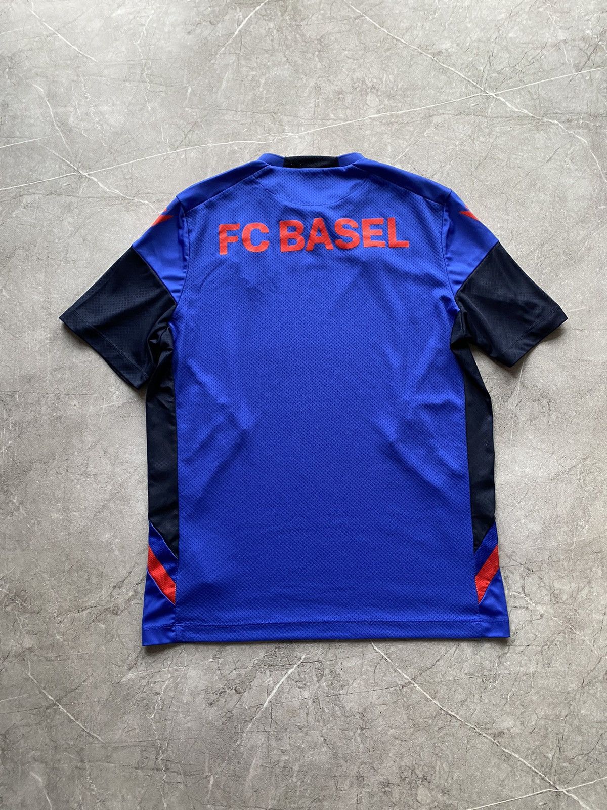 Macron Macron FC Basel Training #26 Soccer Football Jersey Size US L / EU 52-54 / 3 - 3 Thumbnail