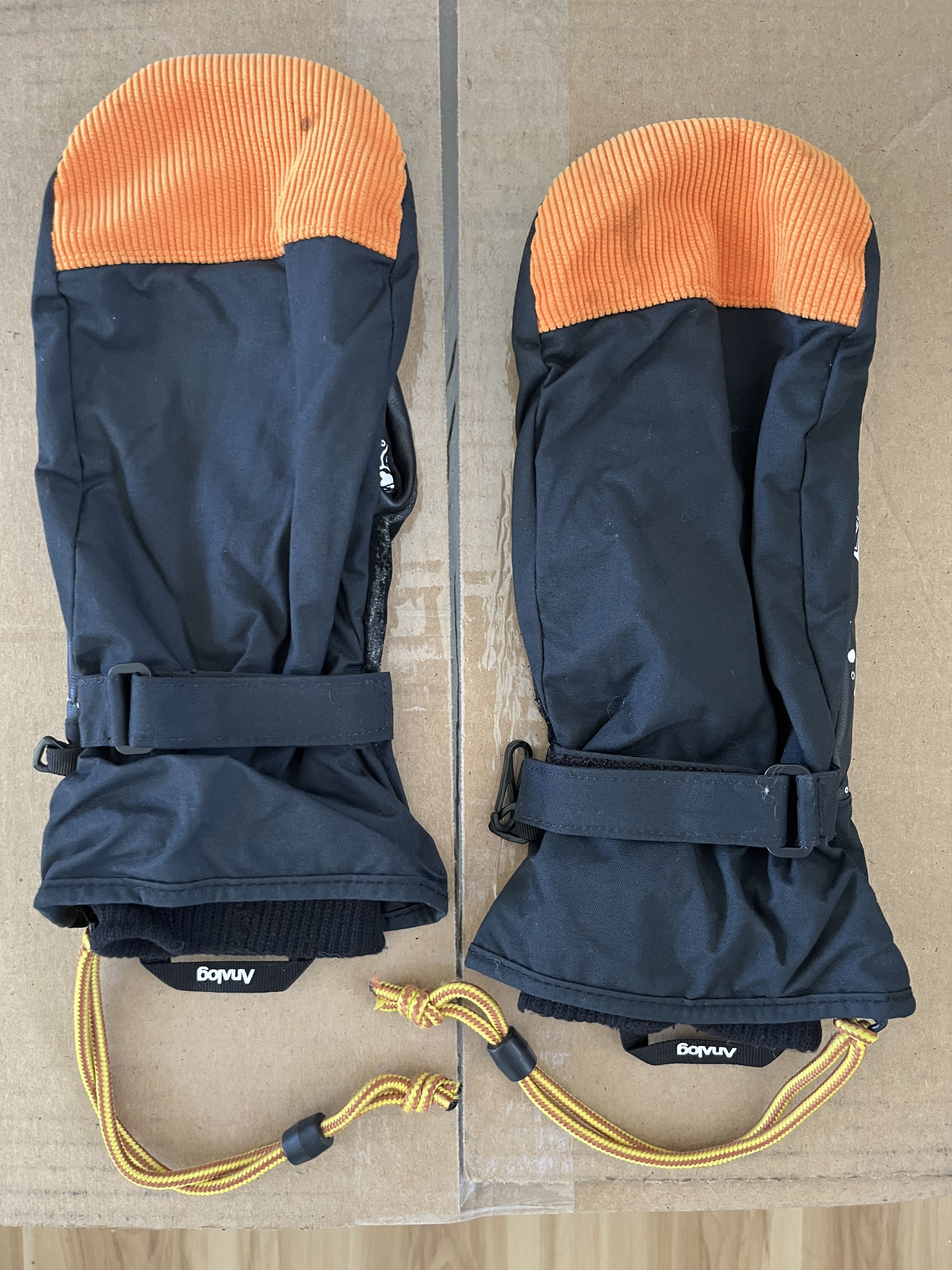 Analog Analog/Burton Danny Davis "Alder" Mittens Size Large Size 36 - 1 Thumbnail