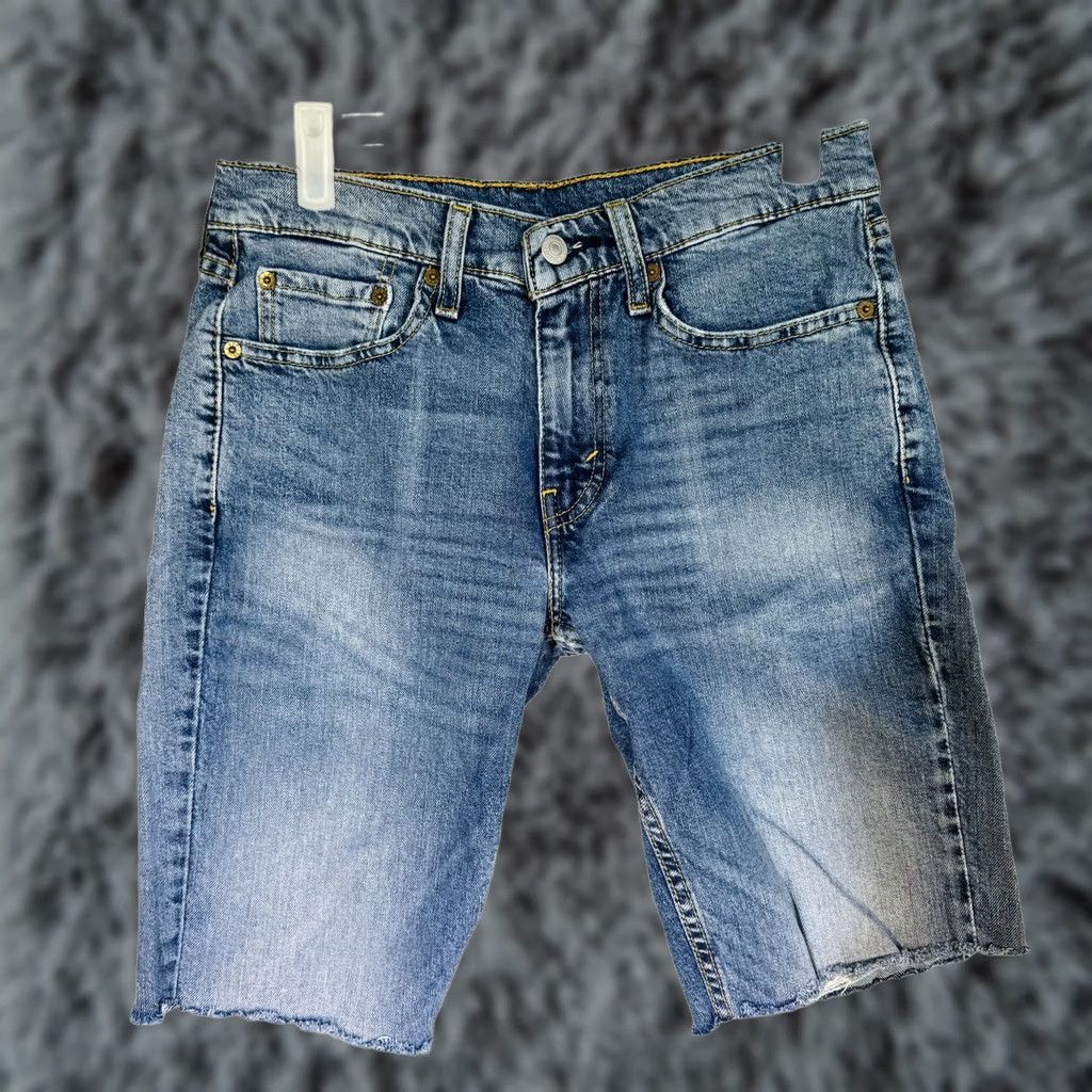 Levi's Levi's 514 Bermuda Shorts Mens 29 Blue Distressed 11 Inseam 5-Pocket Zip Fly Denim Cotton Lyocell Spandex Pocket Design Casual Summer Size US 29 - 1 Thumbnail