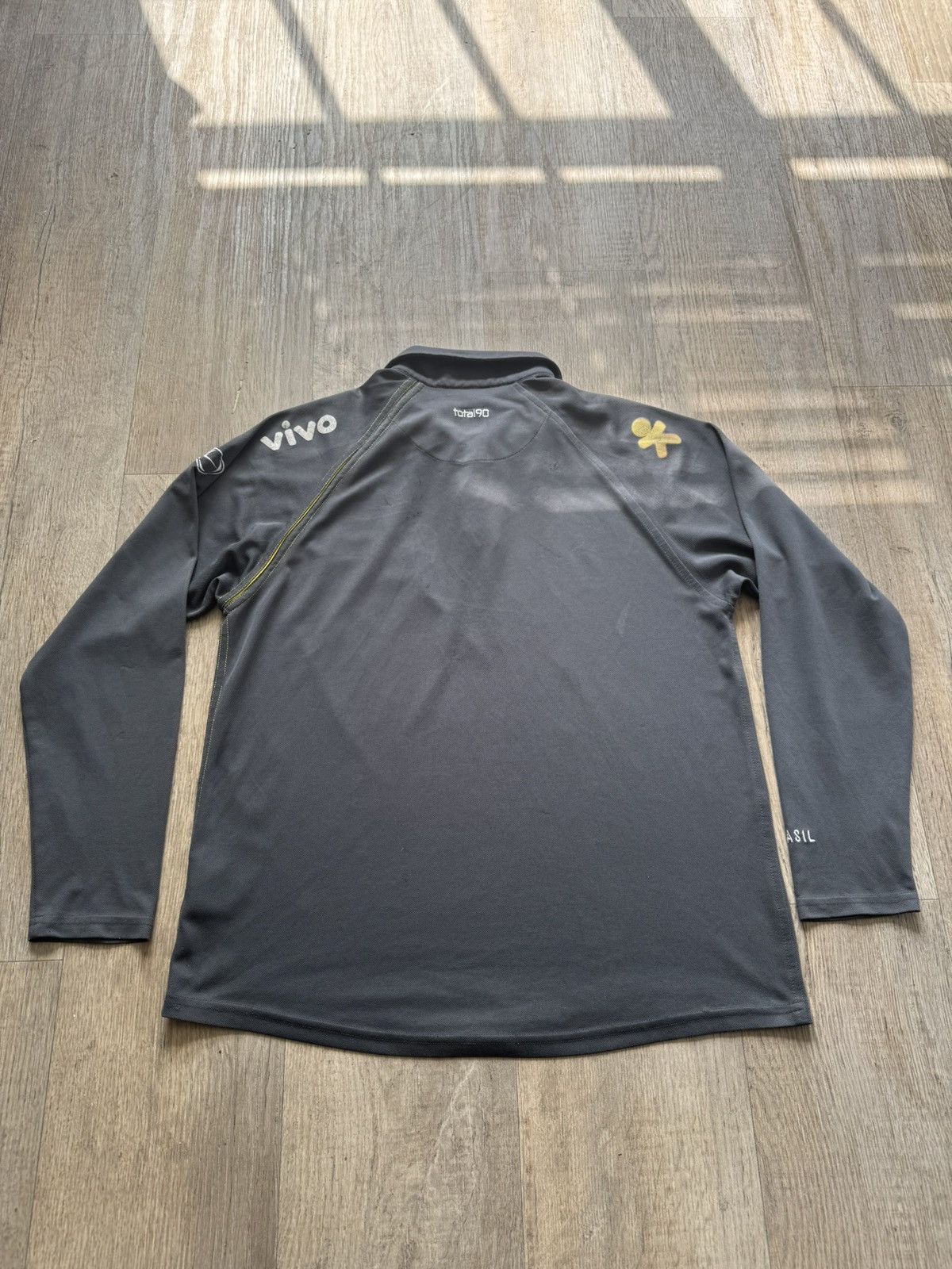 Nike Brazil 2004 Total 90 Nike Shirt Size US M / EU 48-50 / 2 - 7 Thumbnail