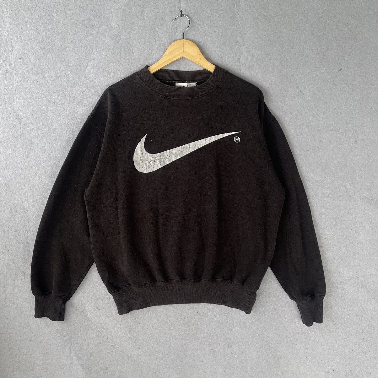 Nike Vintage 90s Nike Big Swoosh Black Crewneck Sweatshirt Size US XL / EU 56 / 4 - 1 Thumbnail