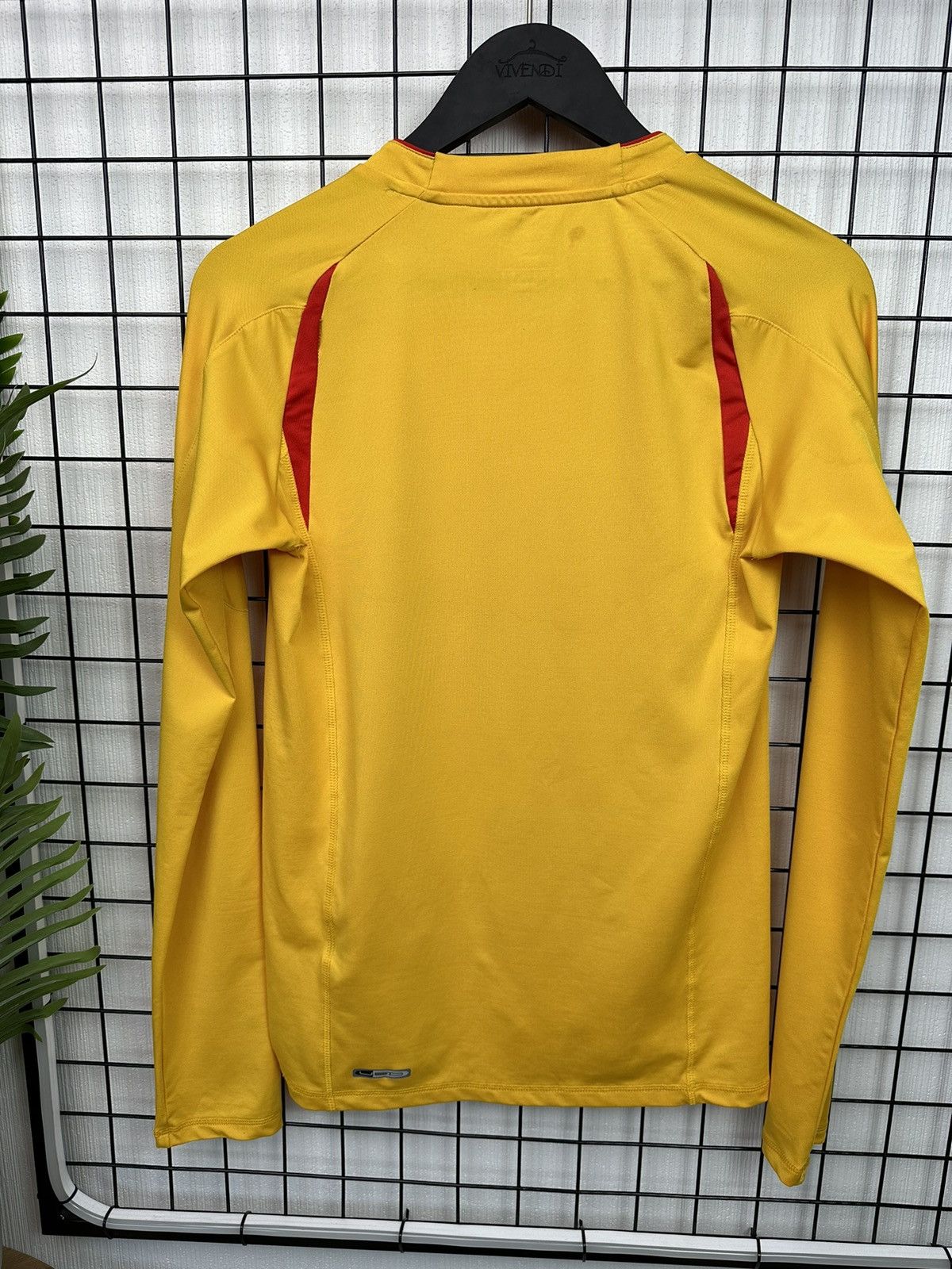 Puma × UEFA North Macedonia football jersey 2010 2013 away Men M yellow Size US M / EU 48-50 / 2 - 23 Thumbnail