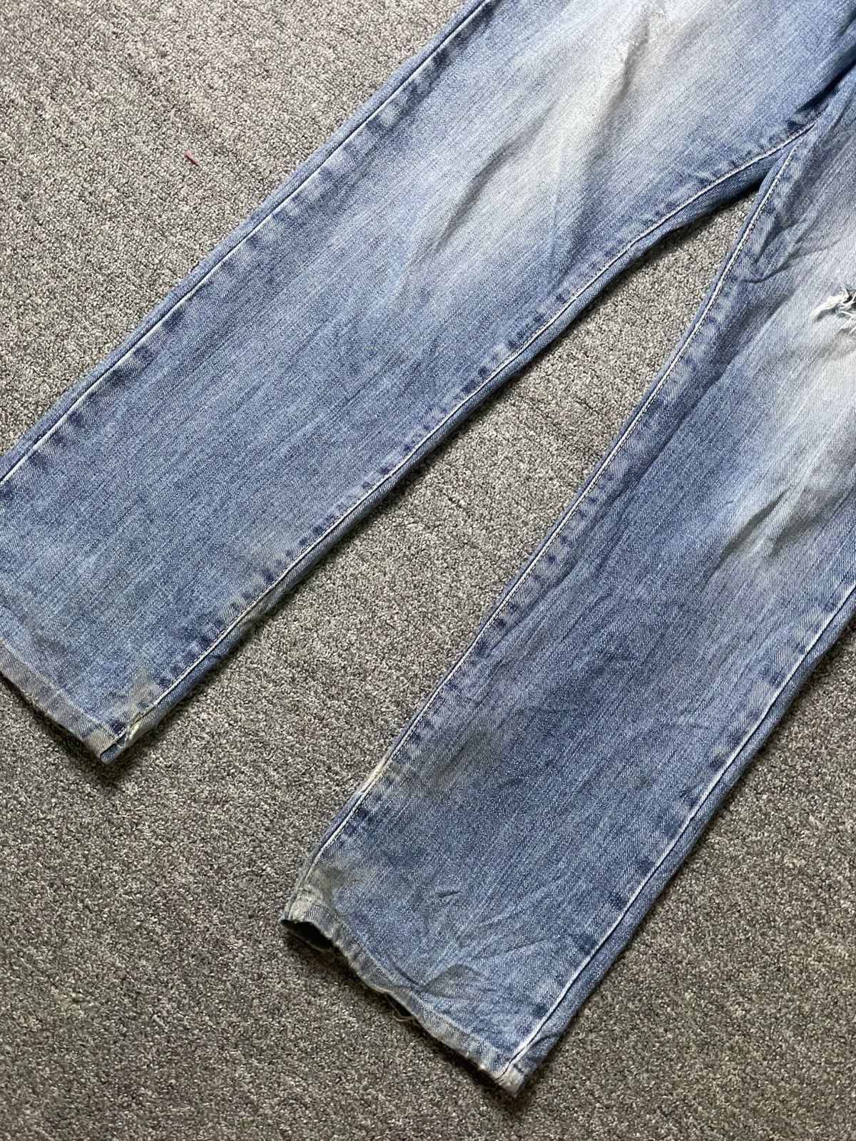 Edwin × Vintage EDWIN 403 Straight Cut Ripped Jeans (106) Size US 32 / EU 48 - 2 Thumbnail