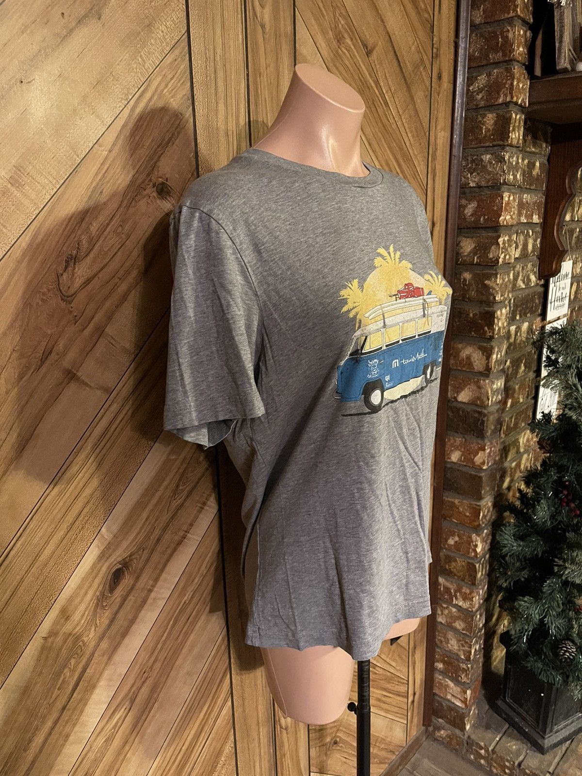 TravisMathew TravisMathew Men’s Medium Gray Shibby Graphic Print T-Shirt Size US M / EU 48-50 / 2 - 4 Thumbnail