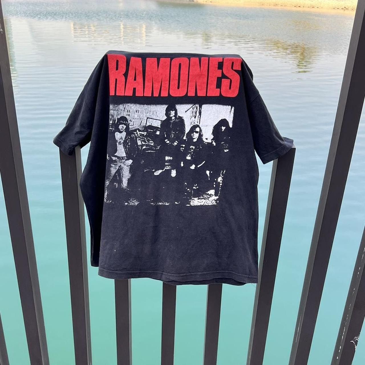 Vintage Vintage Ramones T-shirt 90s Size US M / EU 48-50 / 2 - 1 Thumbnail