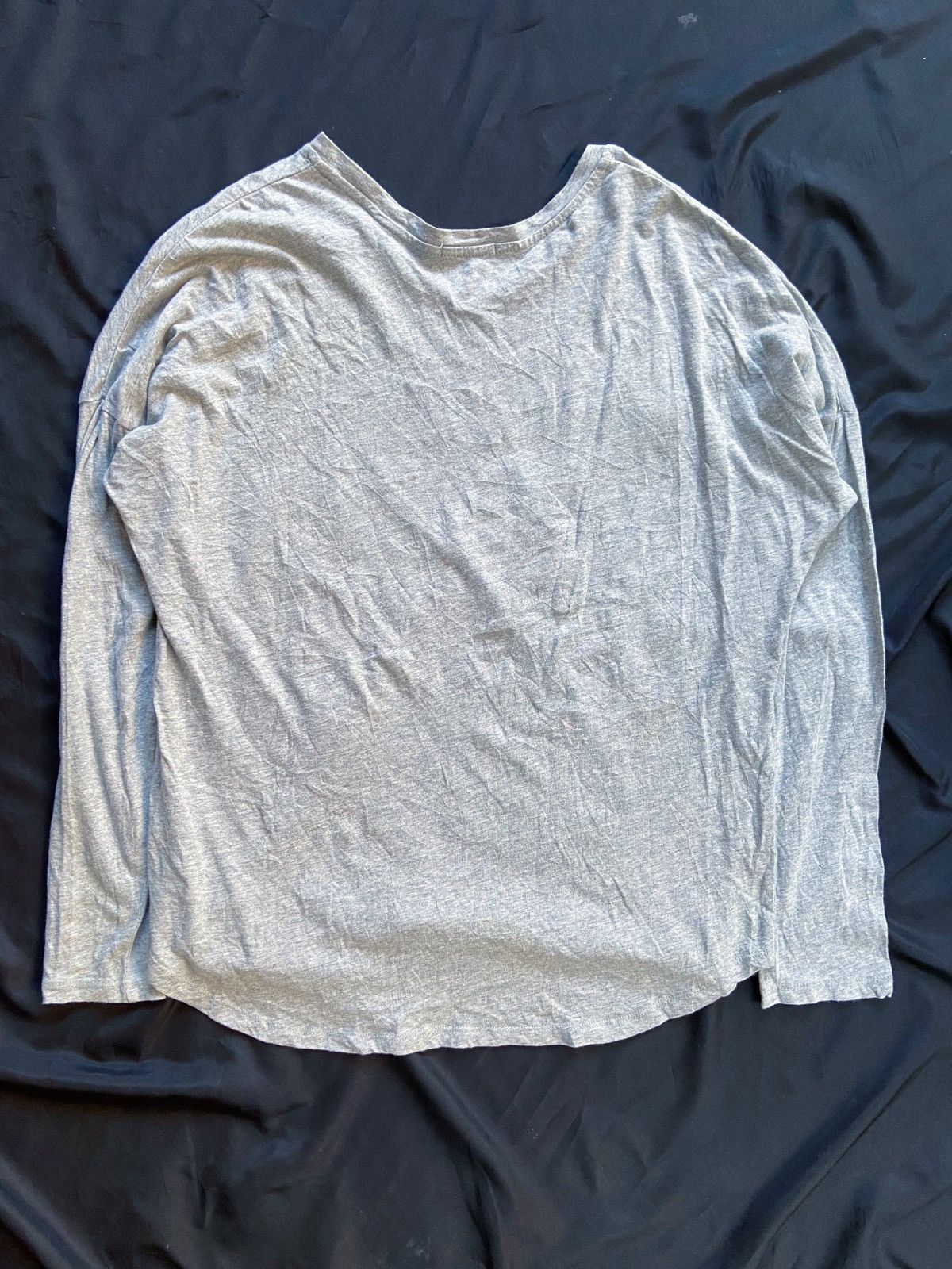 Beauty Beast ART GIRL PHOTO LONG SLEEVE Size US L / EU 52-54 / 3 - 9 Thumbnail