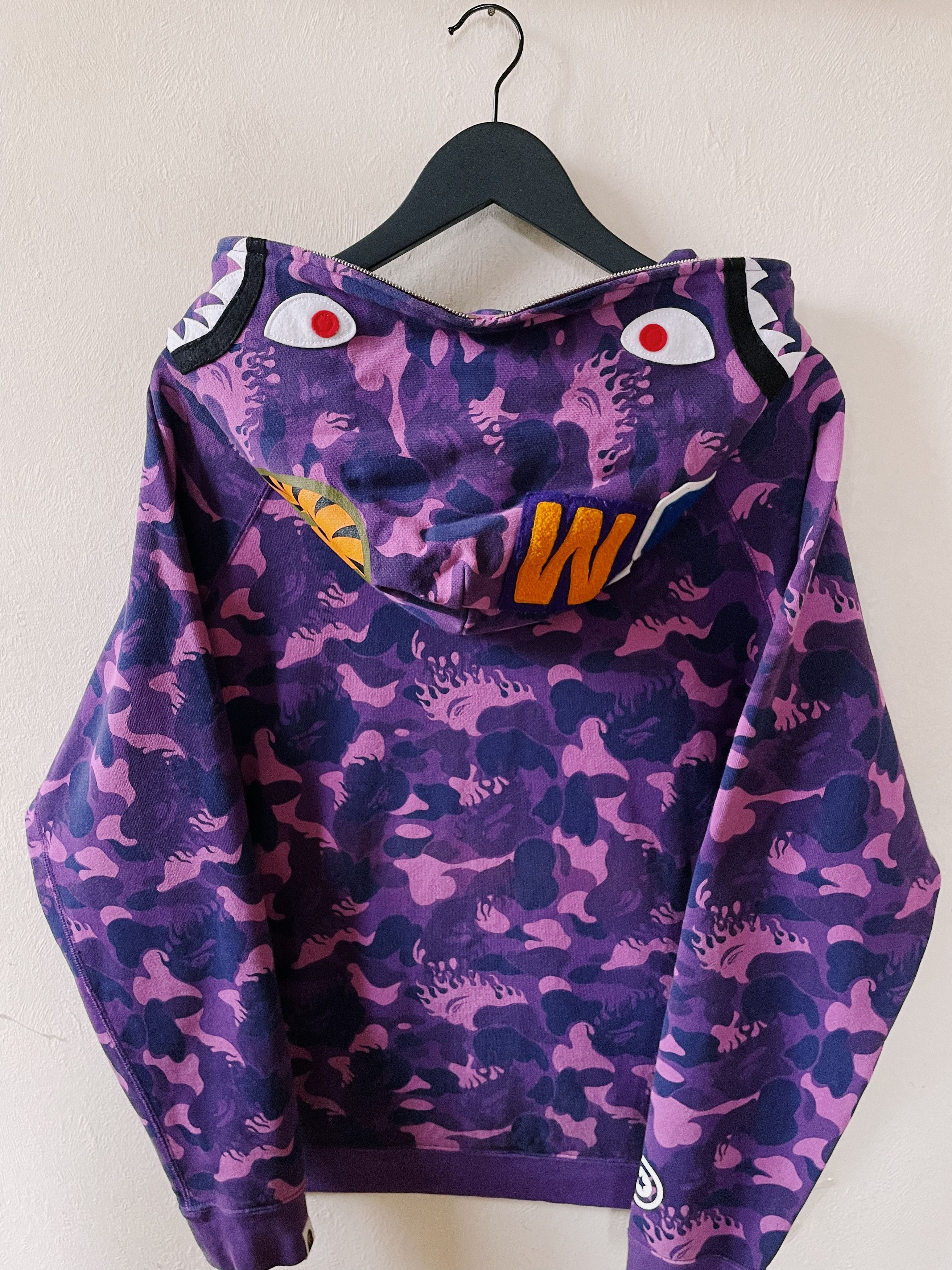 Bape Vintage Y2K Bape A Bathing Ape Fire Camo Shark Full zip Size US M / EU 48-50 / 2 - 2 Thumbnail