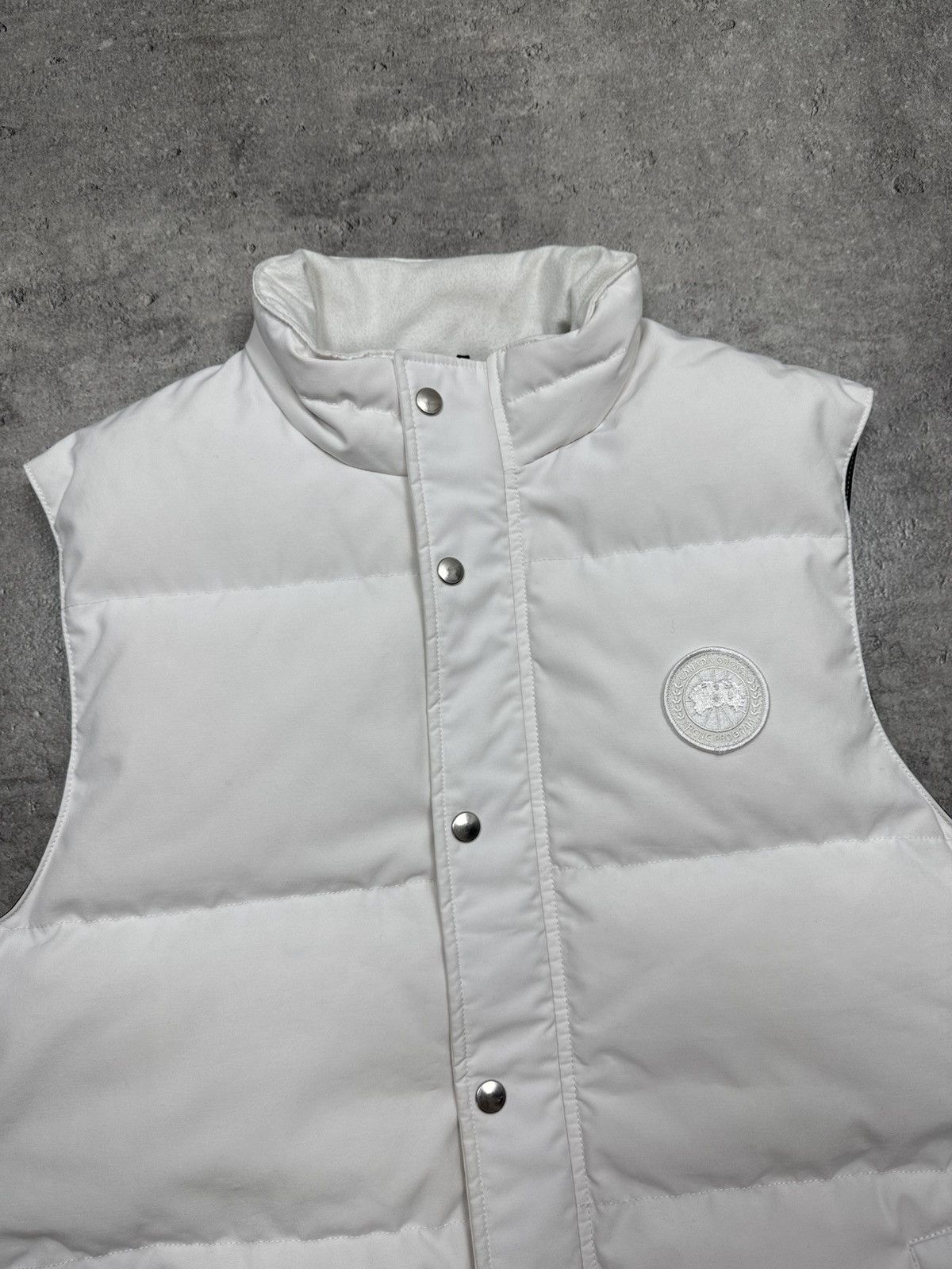 Canada Goose Streetwear Canada Goose Vest Limited Edition White Logo 00s Size US M / EU 48-50 / 2 - 2 Thumbnail