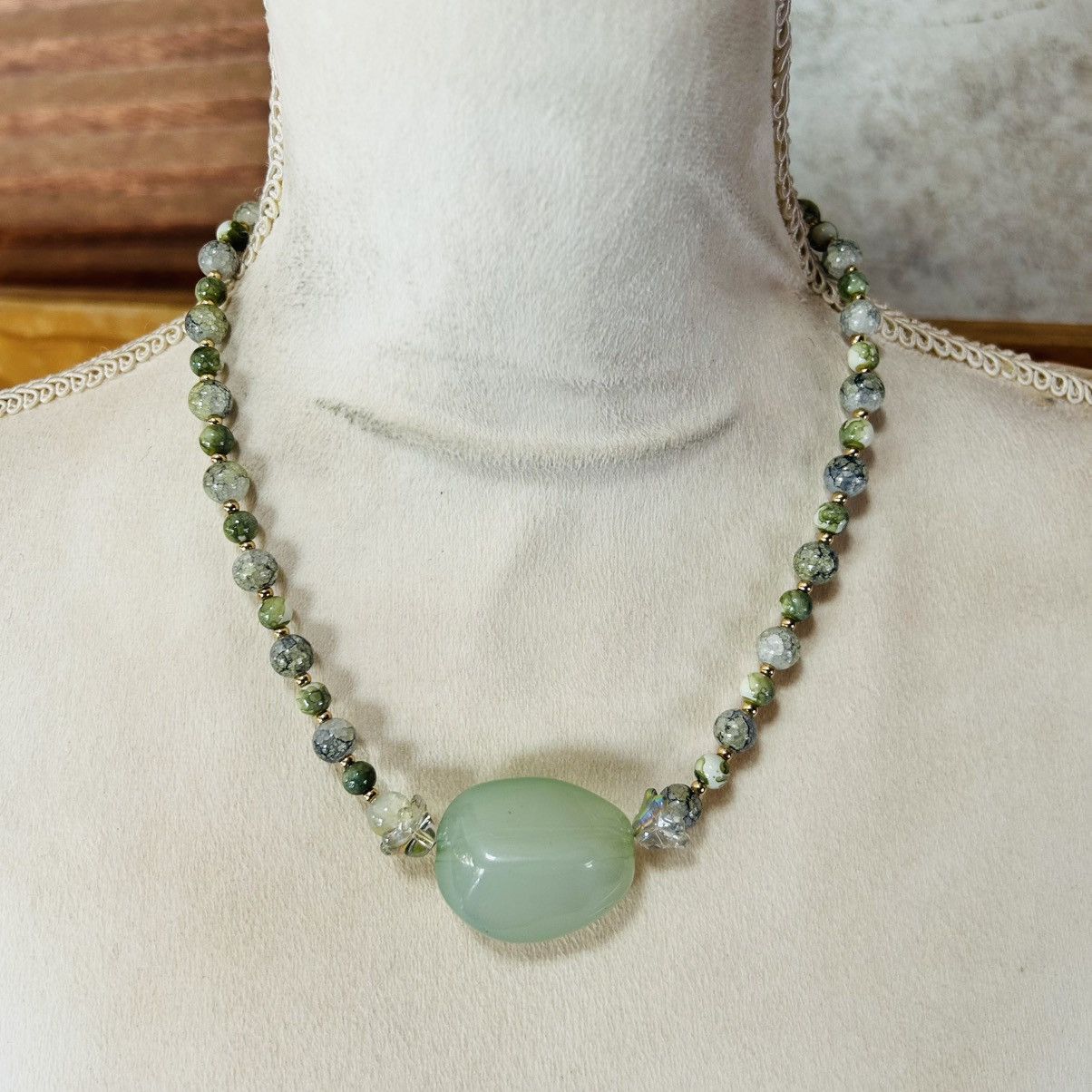 Handmade Handcrafted green tone art glass bead necklace Size ONE SIZE - 2 Thumbnail
