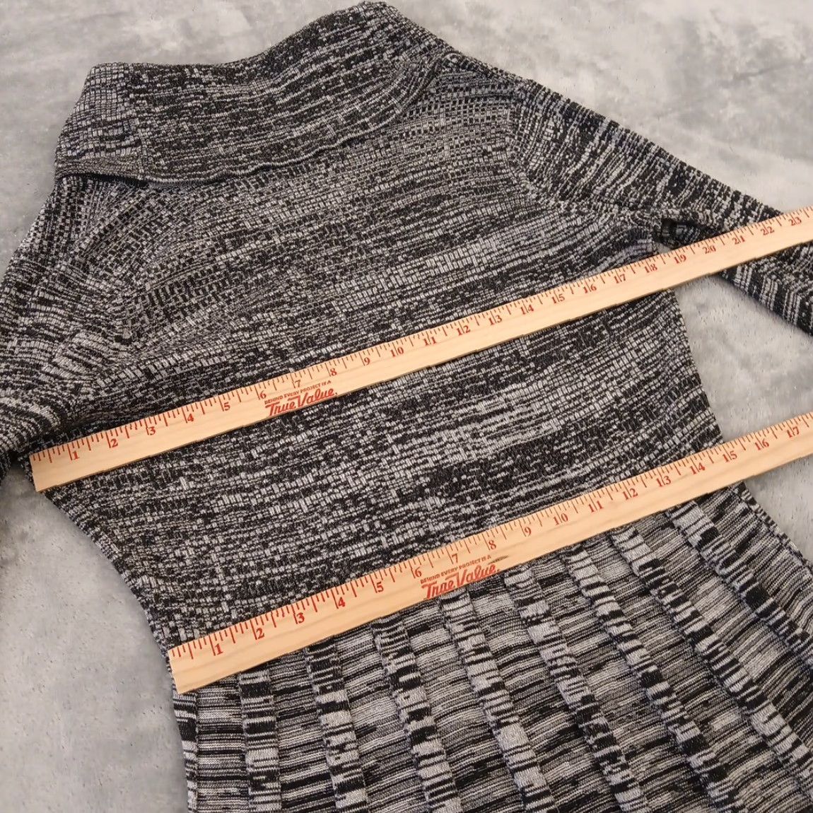 Calvin Klein Calvin Klein Sweater Dress Plus Size 1X Gray Black Striped Long Sleeve Pleated Knit Midi Dress Womens Size XL / US 12-14 / IT 48-50 - 6 Thumbnail