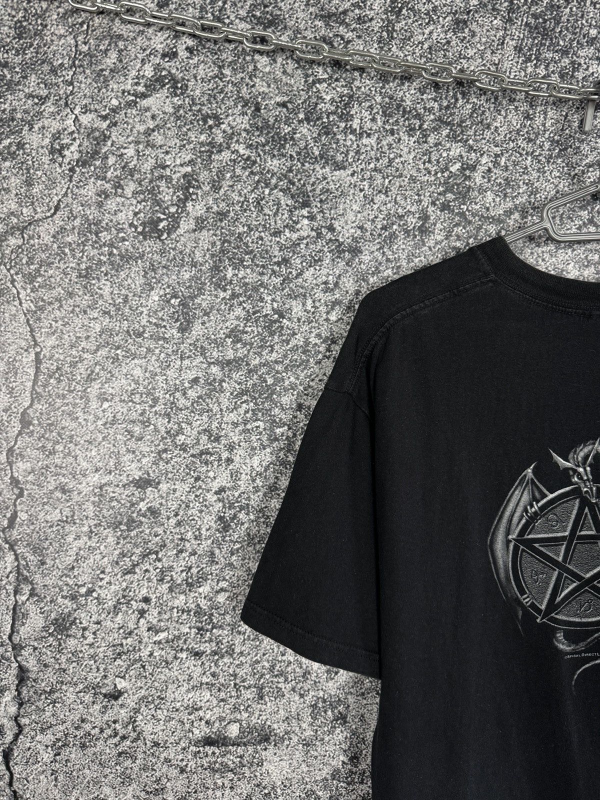 Vintage Men’s Spiral Vintage T-Shirt Bat Dragon Band Tee Size L Size US L / EU 52-54 / 3 - 11 Thumbnail