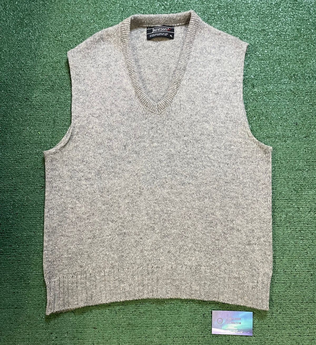 Jantzen Vintage 1970 Jantzen wool sweater grey vest Size US M / EU 48-50 / 2 - 1 Thumbnail