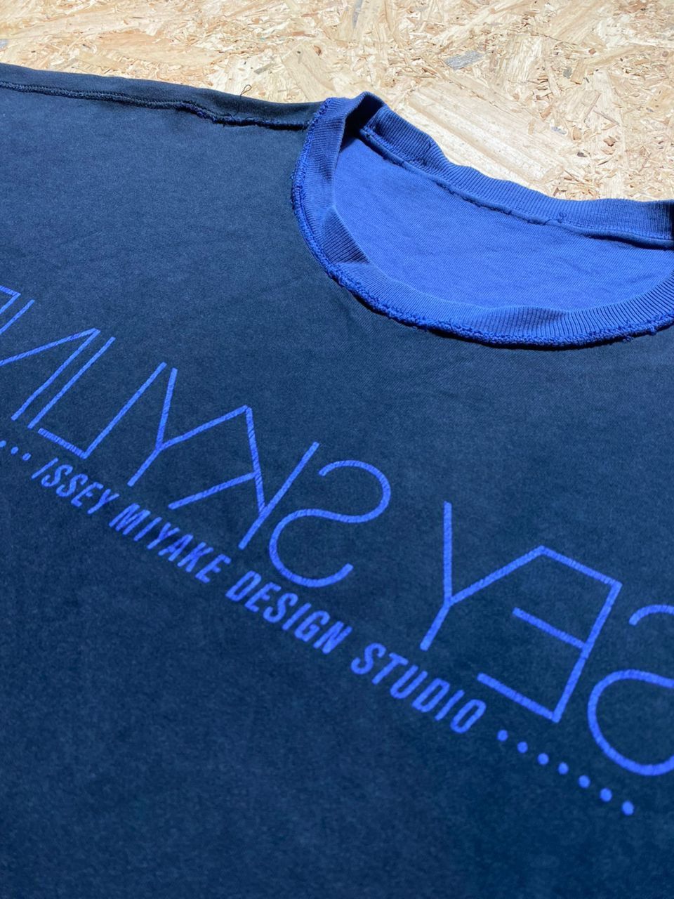 Issey Miyake Issey Vintage Skyline Reversible Blue Tee Size US L / EU 52-54 / 3 - 13 Thumbnail