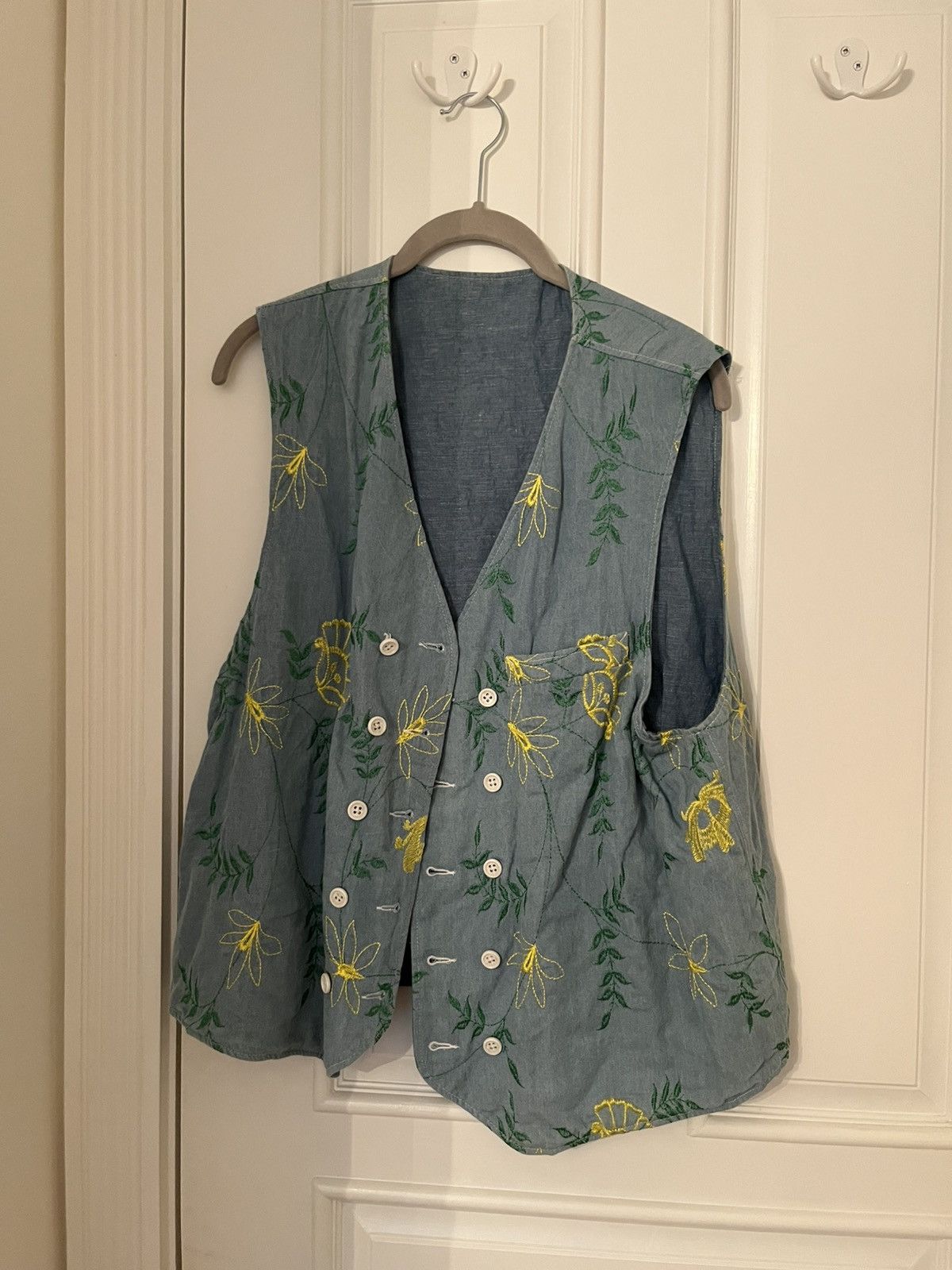 Engineered Garments Engineered Garments Floral Embroidered Vest Size US M / EU 48-50 / 2 - 1 Thumbnail