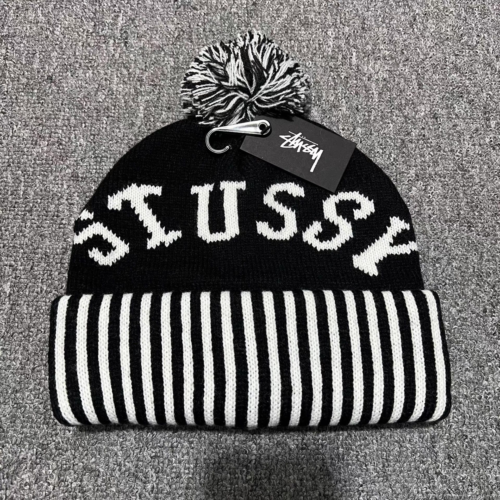 Stussy Stussy black and white contrast stripedknit beanie Q7 Size ONE SIZE - 1 Thumbnail