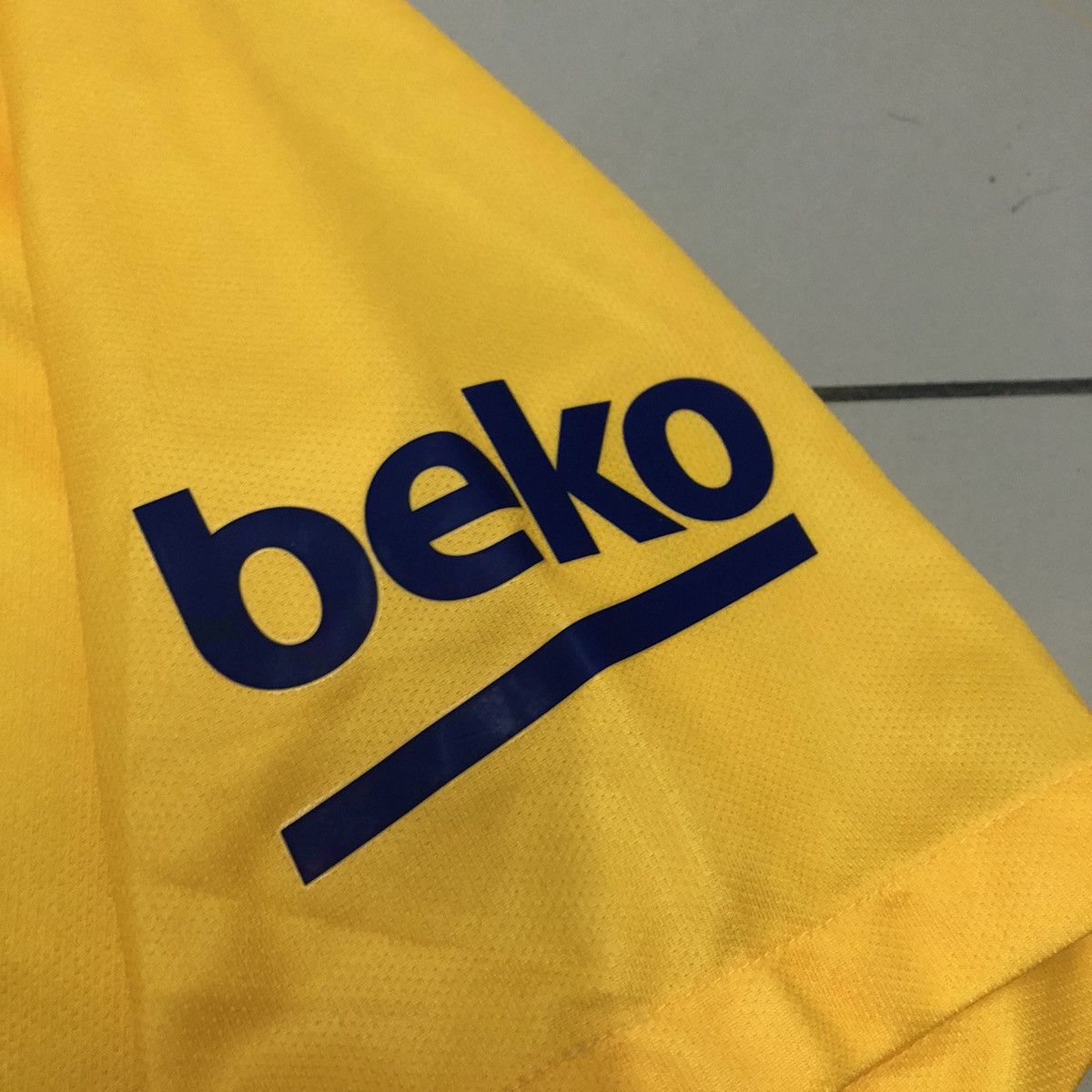 Nike Barcelona 20/21 forth away shirt #10 Messi Size US S / EU 44-46 / 1 - 6 Thumbnail