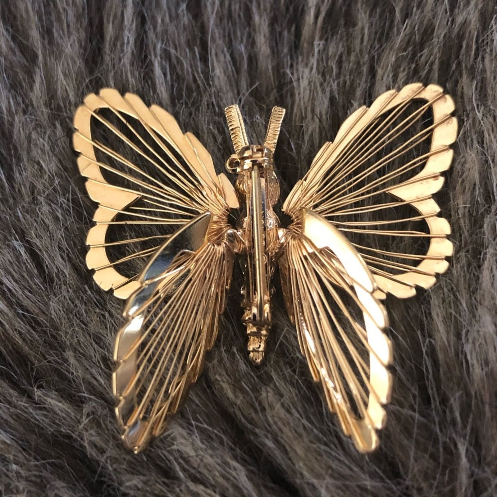 Monet Vintage 70s Monet gold tone butterfly brooch pin Size ONE SIZE - 2 Thumbnail