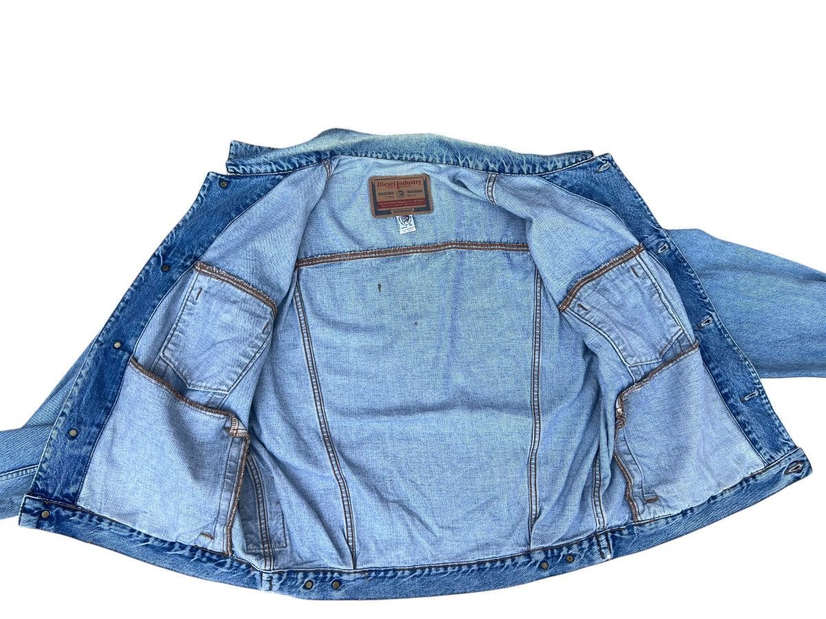 Diesel 90s Diesel Stars Series Distress Mud Denim Trucker Jacket Size US XL / EU 56 / 4 - 13 Thumbnail