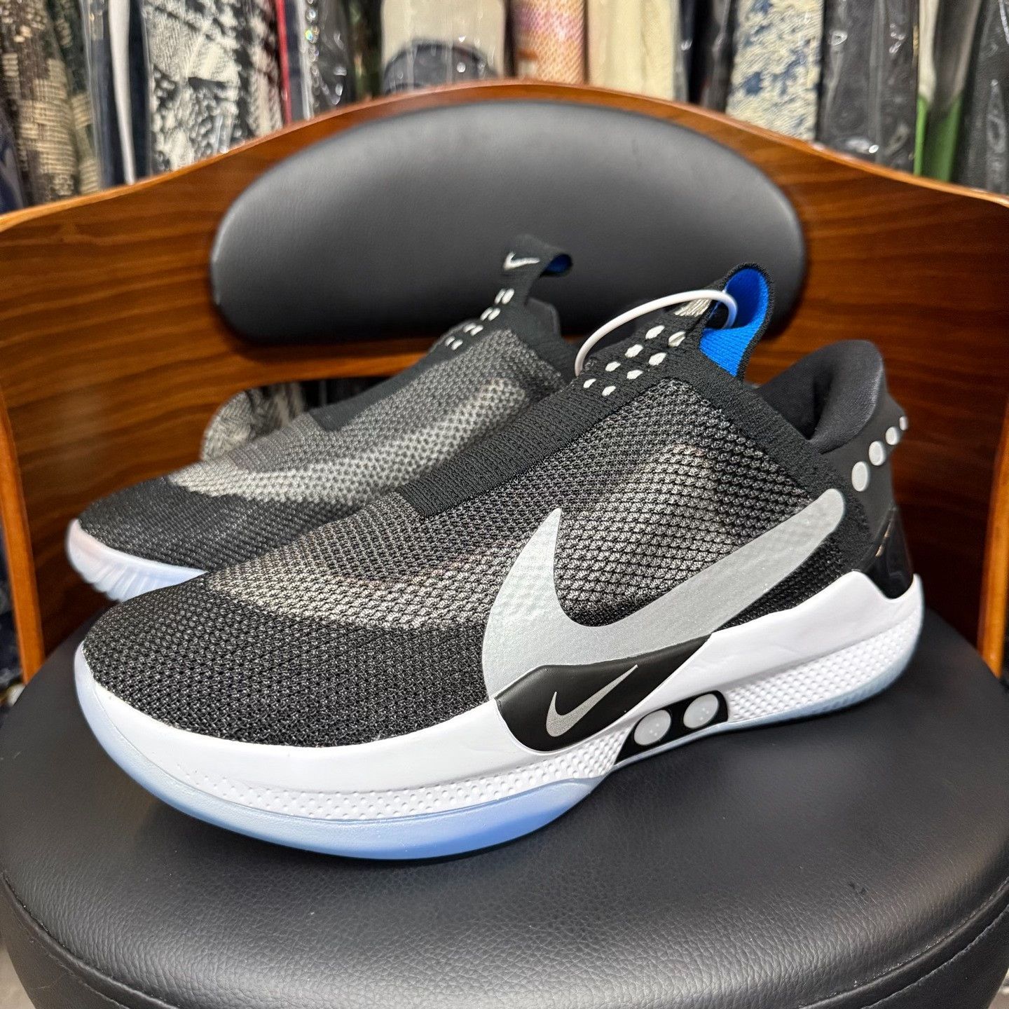 Nike Nike Blue Lowtop Sneakers 10 Men Size US 10 / EU 43 - 1 Thumbnail