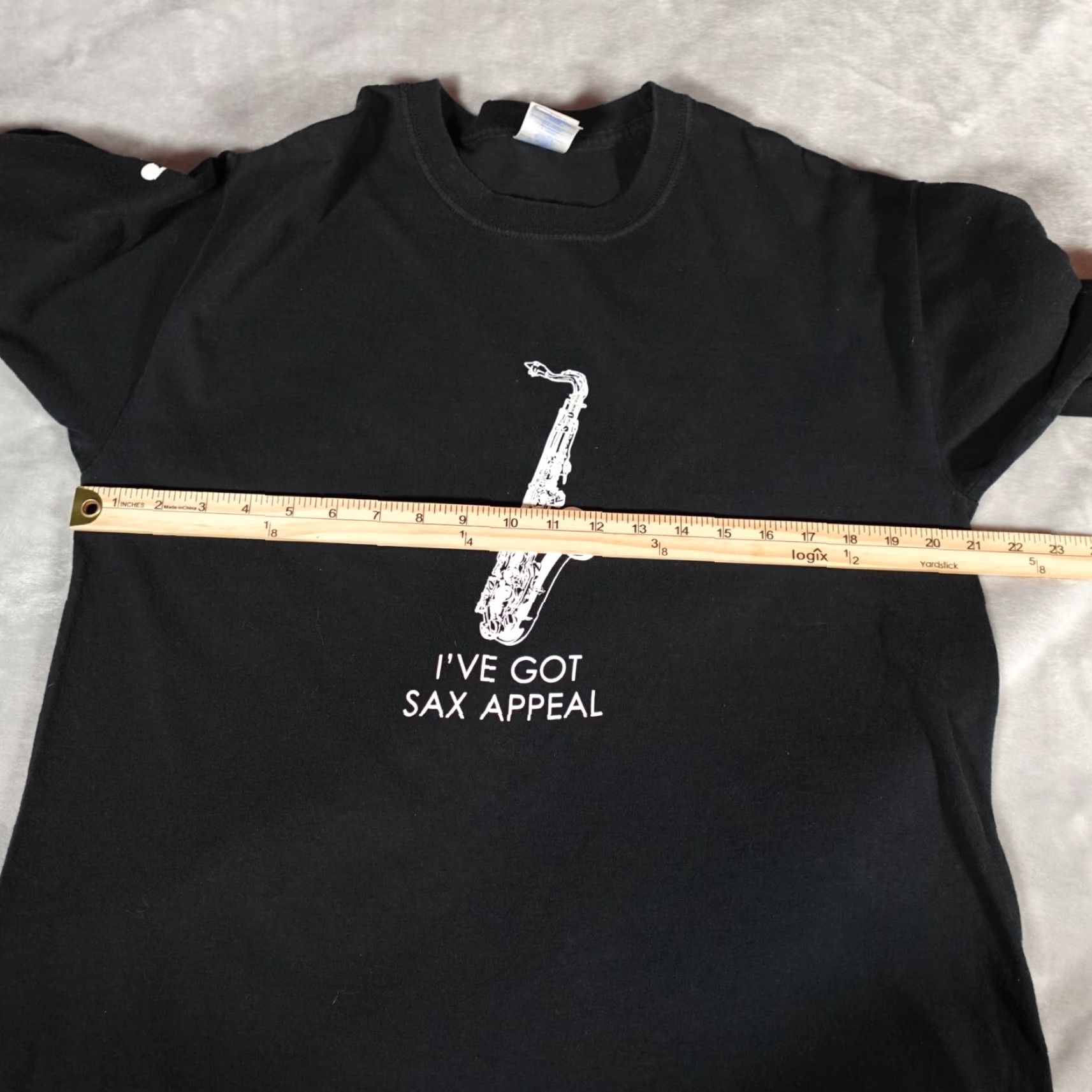 Gildan VINTAGE Gildan Funny Saxophone Graphic Print T-Shirt Men’s L Slim Faded Black Y2K Size US L / EU 52-54 / 3 - 5 Thumbnail