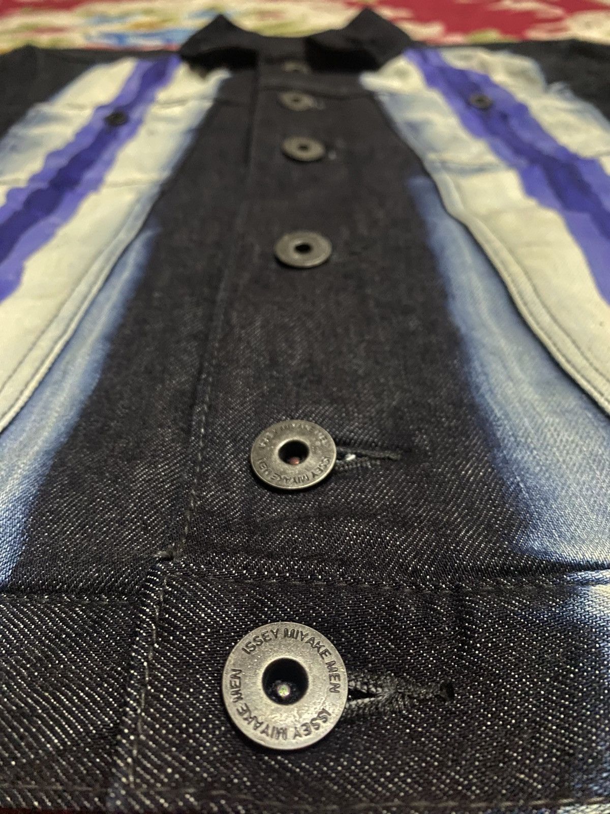 Issey Miyake Rare! Issey Miyake Men SS04 Hand Painted Print Denim Jacket Size US M / EU 48-50 / 2 - 6 Thumbnail