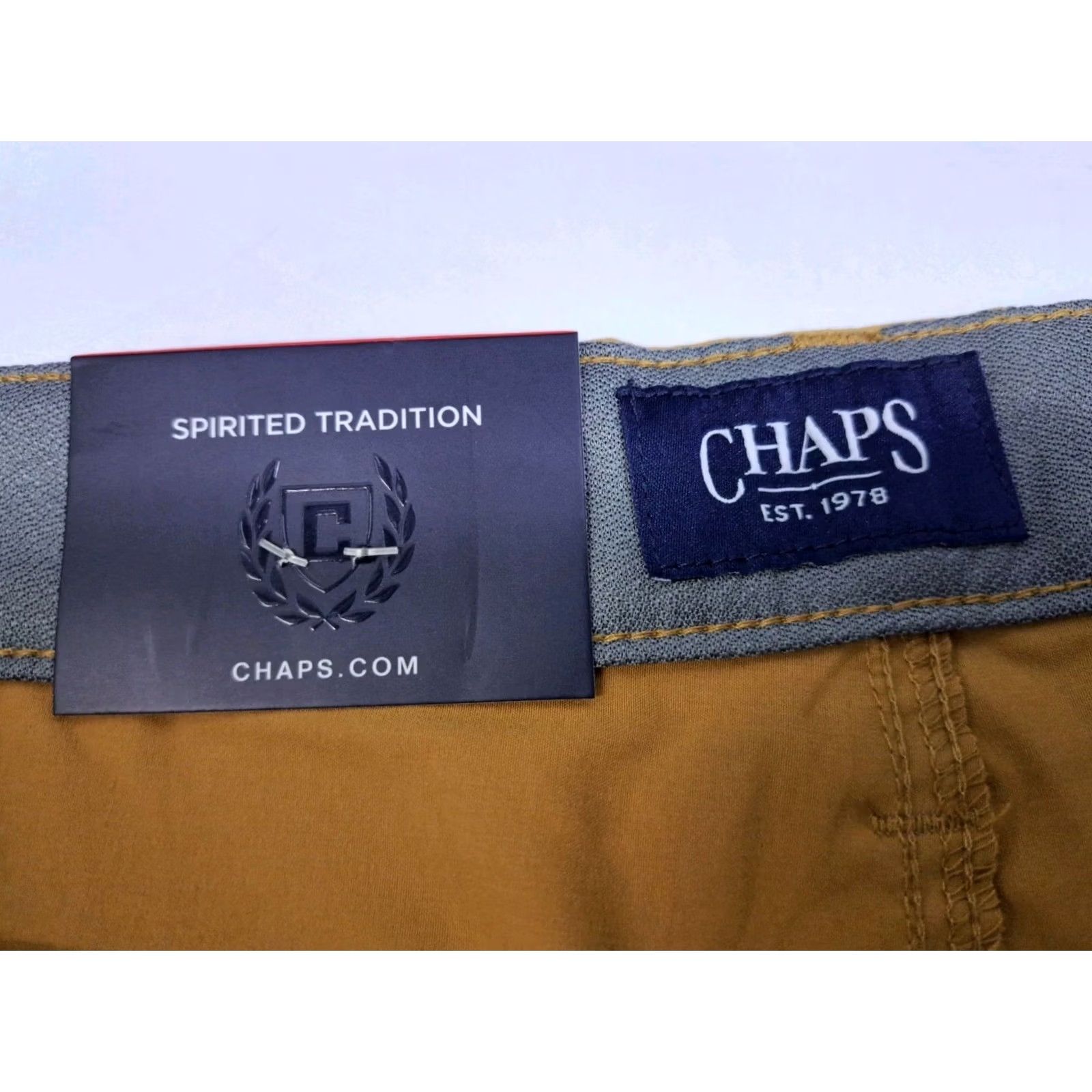 Chaps NWT Chaps Mens Performance Stretch Regular Fit Nylon/SP Shorts 40/10.5" #7138 Brown Chino Casual Travel Slas h Pockets Logo Zipper Easy Care 90s? Size US 40 / EU 56 - 3 Thumbnail