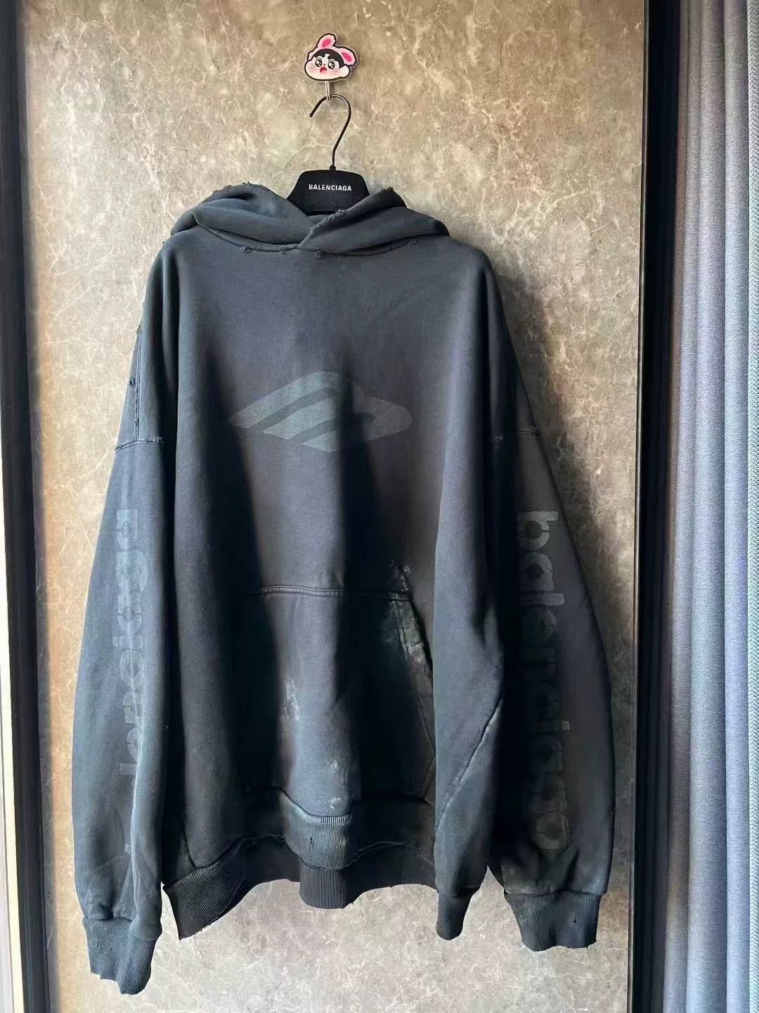 Balenciaga balenciaga 3b paint splash distressed hoodie Size US XL / EU 56 / 4 - 1 Thumbnail
