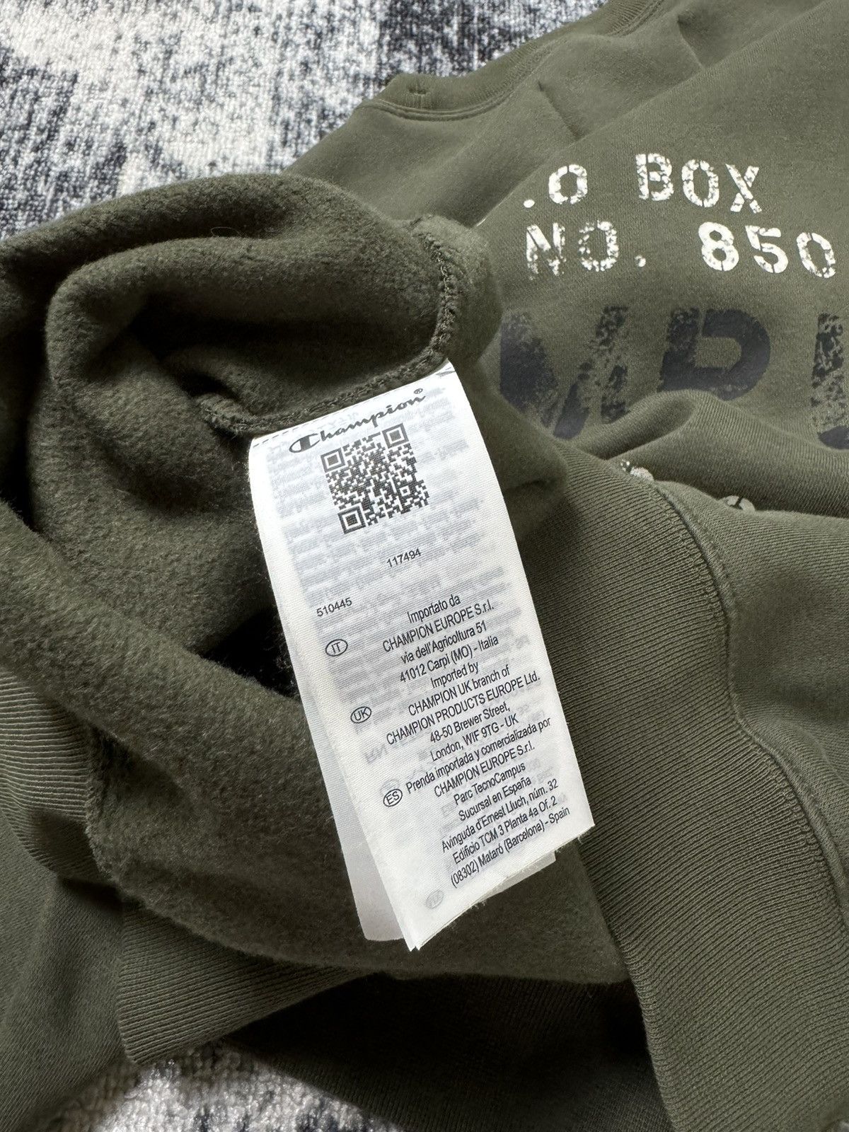 Champion Vintage Champion Authentic Athletic Apparel Sweatshirt Size M / US 6-8 / IT 42-44 - 7 Thumbnail