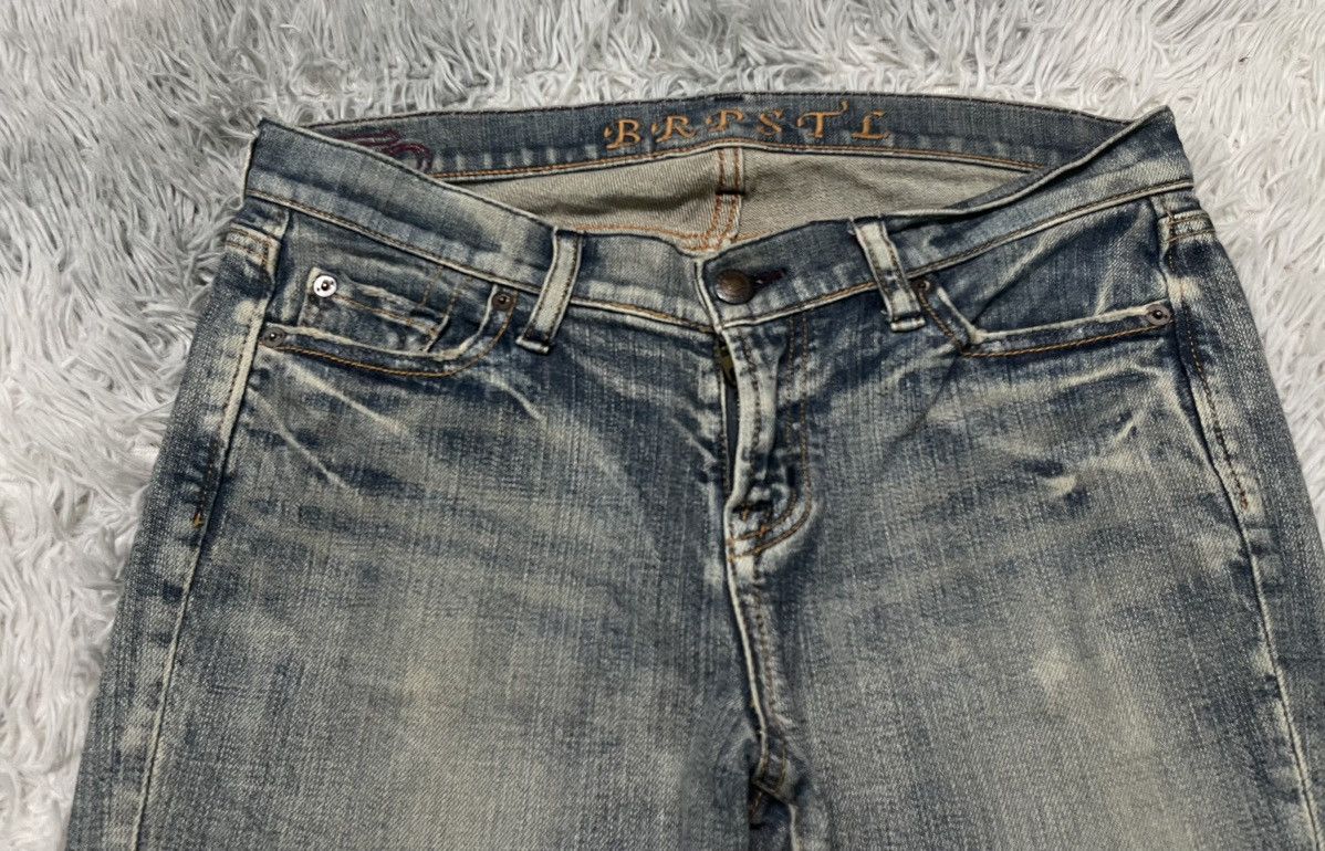 20471120 2000s BRAPPERS FLARE PANT WASHABLE JEANS DISTRESSED Size US 31 - 6 Thumbnail
