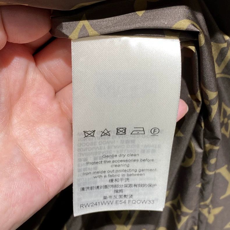 Louis Vuitton Louis Vuitton White inside presbyopia full print down jack Size XS / US 0-2 / IT 36-38 - 5 Thumbnail