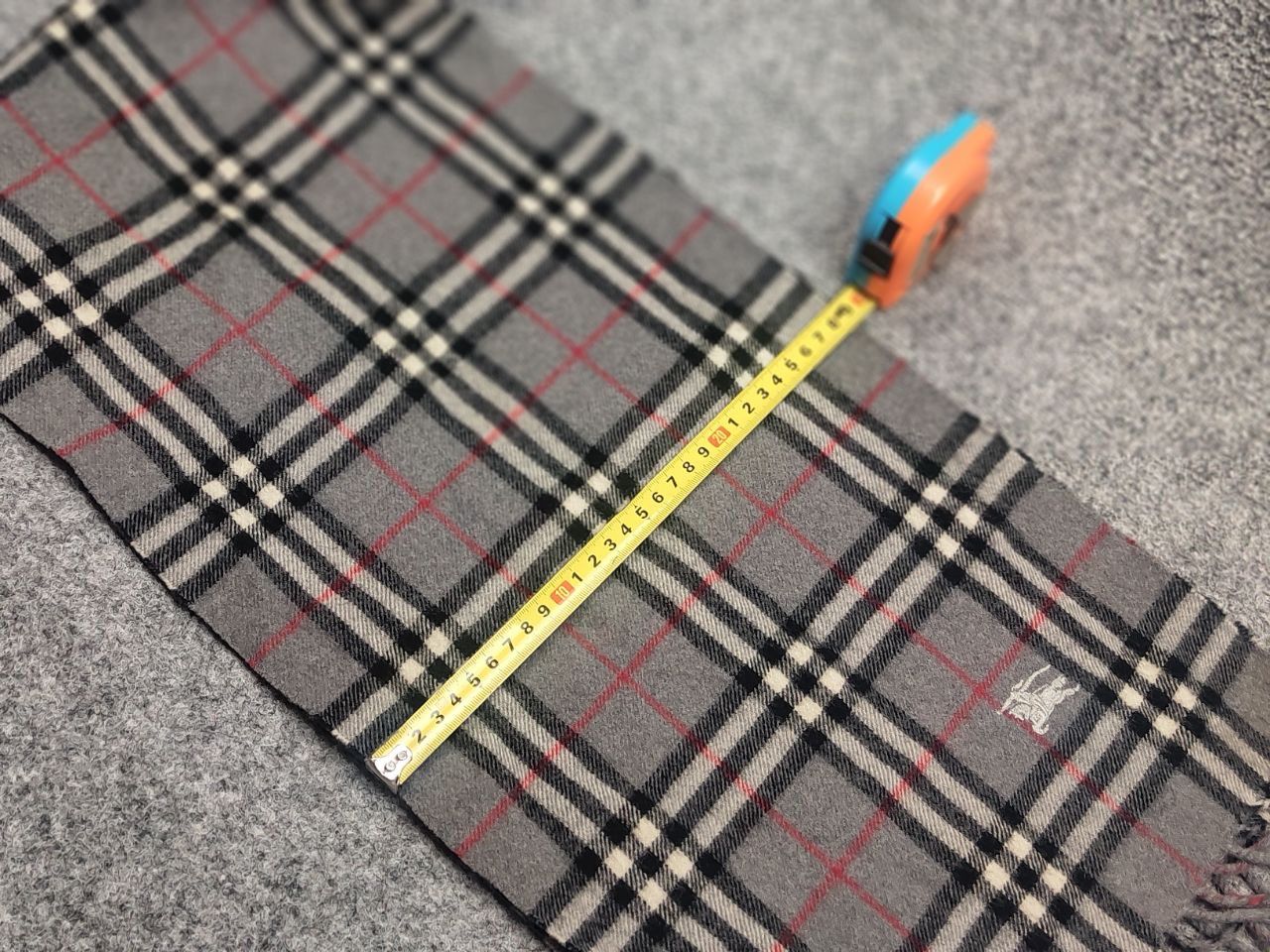 Burberry Vintage Burberry 's Classic Check Lana wool Unisex Scarf Size ONE SIZE - 21 Thumbnail