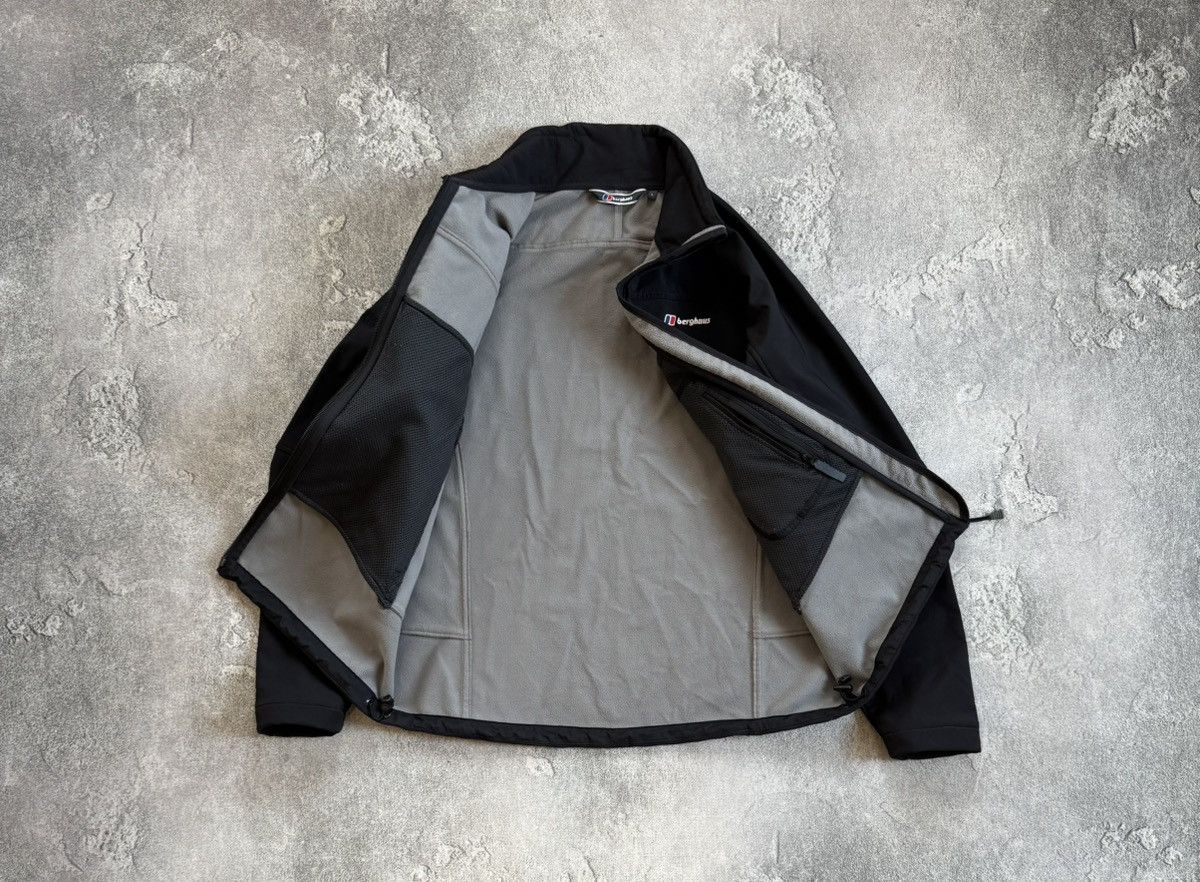 Berghaus Berghaus L Softshell black outdoor jacket gorpcore Size US L / EU 52-54 / 3 - 11 Thumbnail