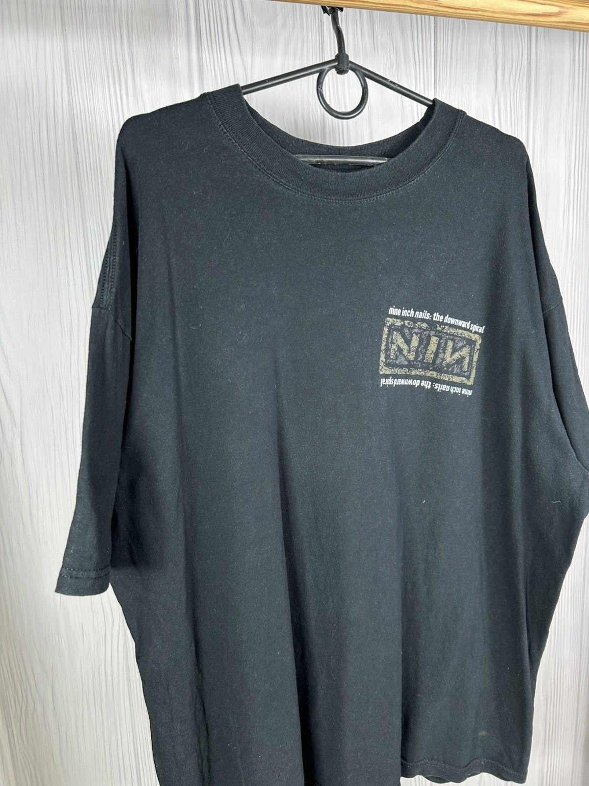 Band Tees Vintage NIN Nine Inch Nails The Downward Spiral Album Tee XL Size US XL / EU 56 / 4 - 11 Thumbnail
