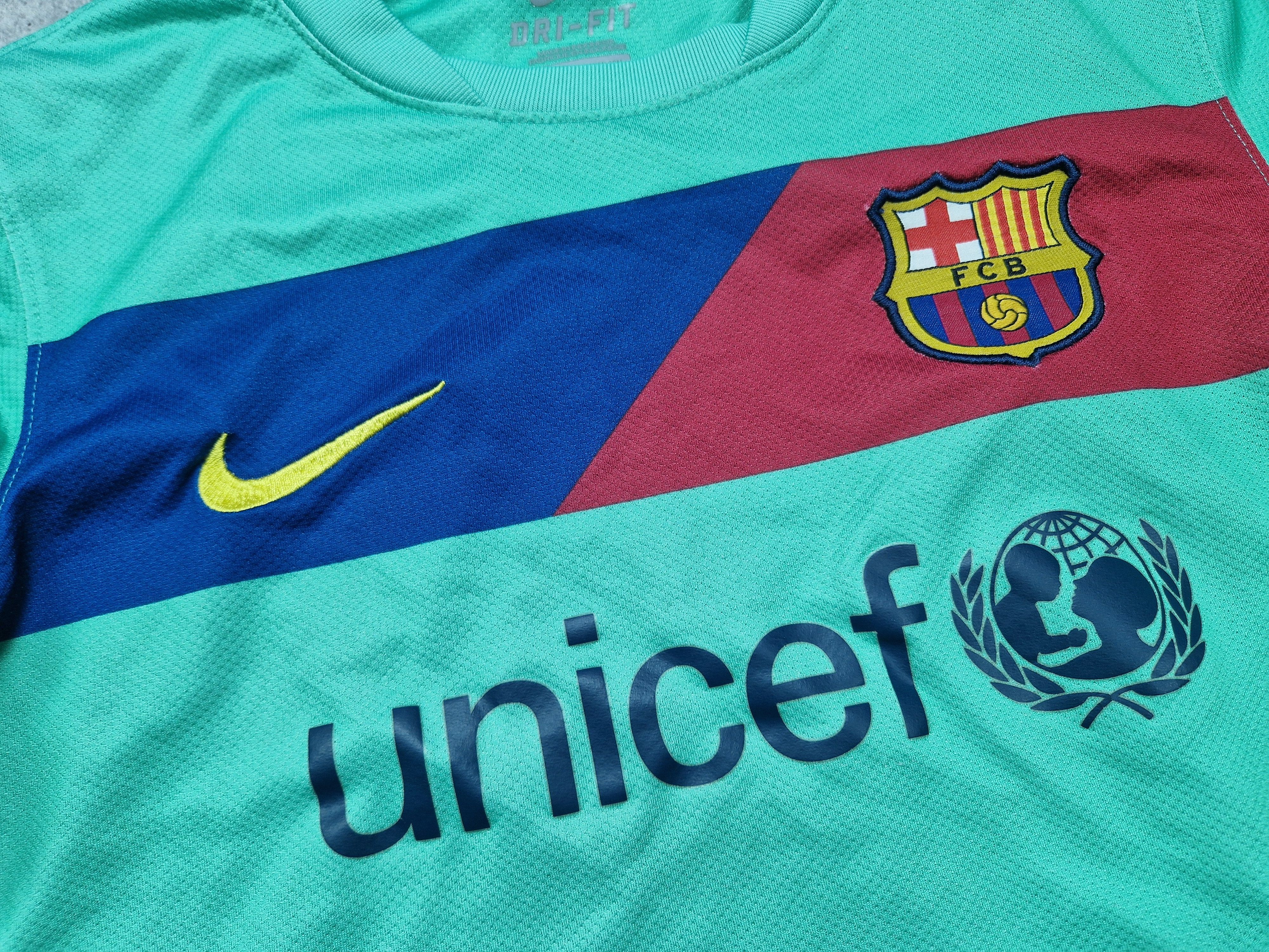 Nike Barcelona 2010/2011 Third Nike Jersey Yong boys Size US XXS / EU 40 - 2 Thumbnail
