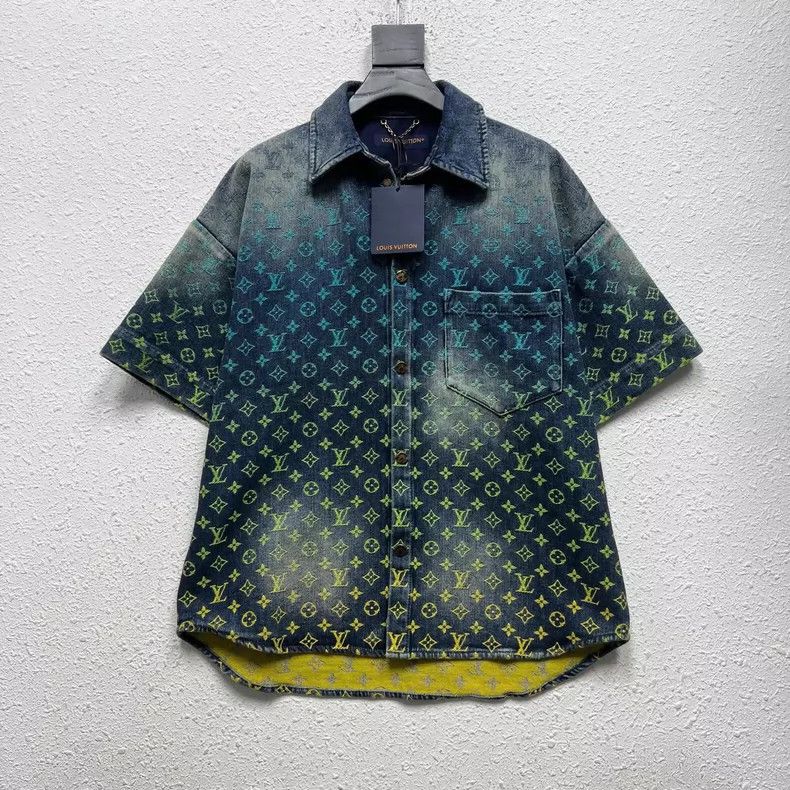 Louis Vuitton LOUIS VUITTON Logo Embroidered Gradient Denim Short Sleeve Size US XS / EU 42 / 0 - 1 Thumbnail