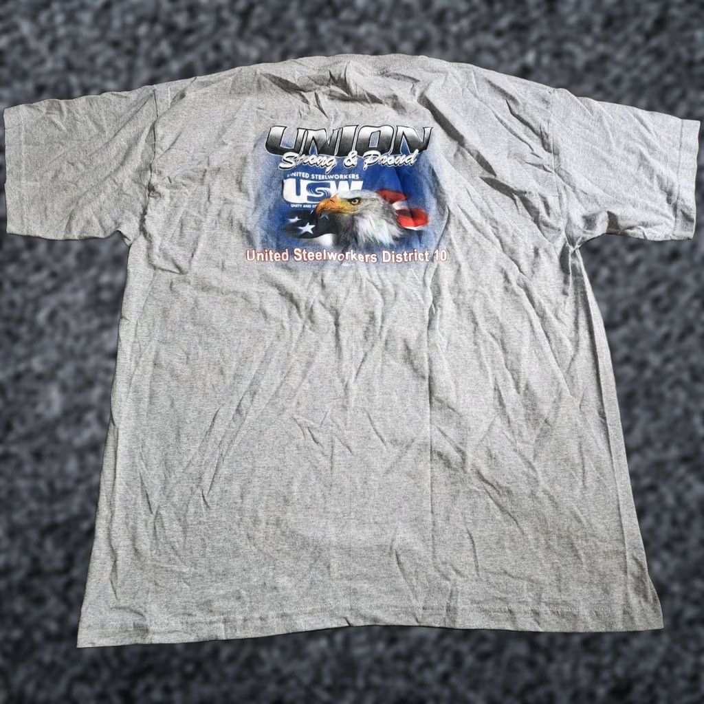 Vintage Mens 3XL Steelworkers Union District 10 American Eagle T Shirt Double Sided Shirt Mens 3XL Gray Cotton Size US XXL / EU 58 / 5 - 1 Thumbnail