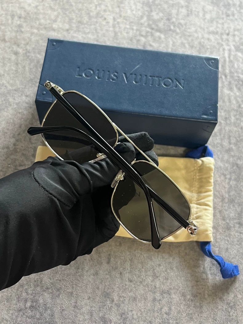 Louis Vuitton Louis Vuitton Side presbyopic aviator sunglasses Size ONE SIZE - 2 Thumbnail