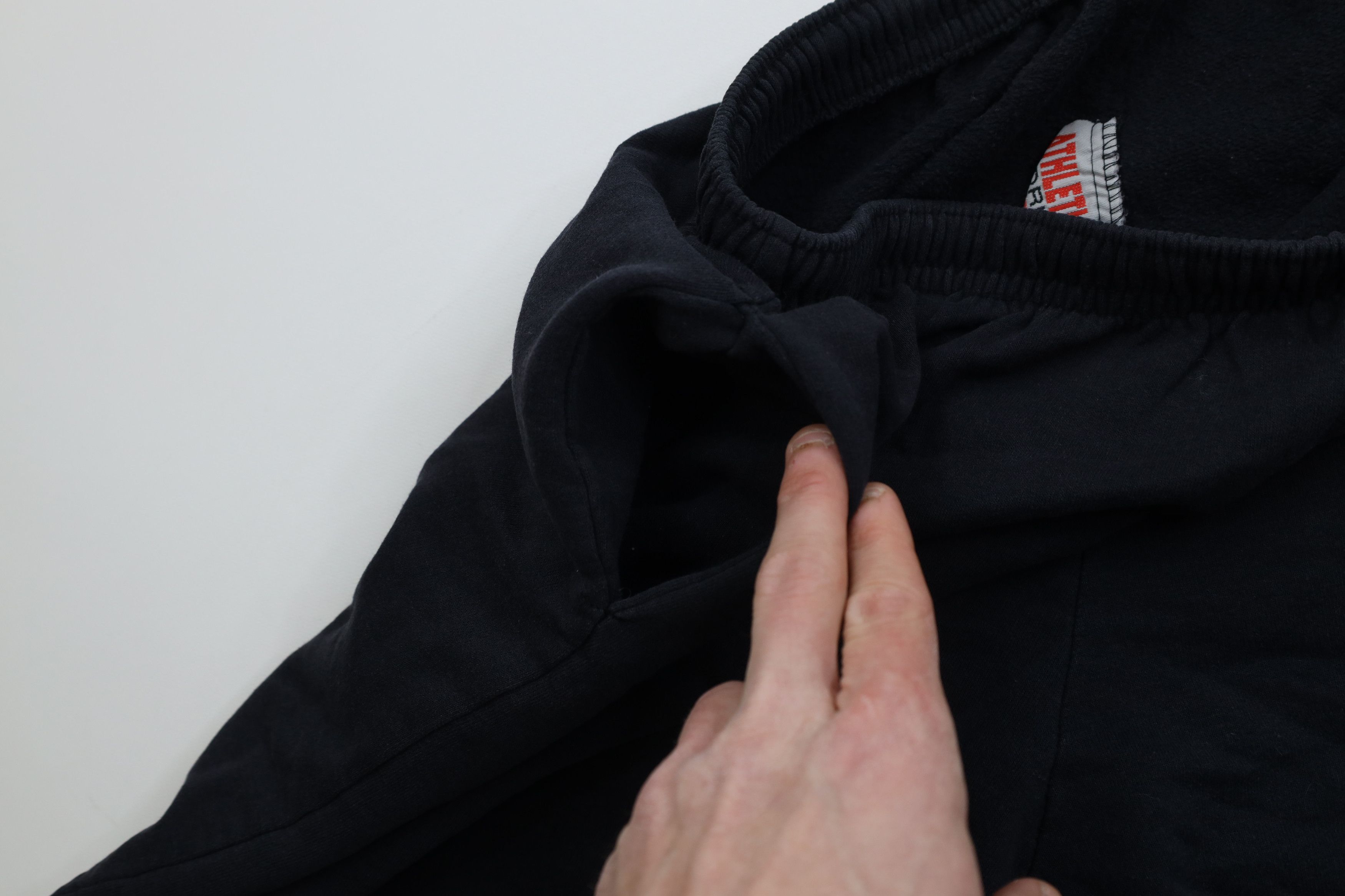 Vintage Vintage 90s Streetwear Above Knee Sweatpants Shorts Black Size US 32 / EU 48 - 7 Thumbnail