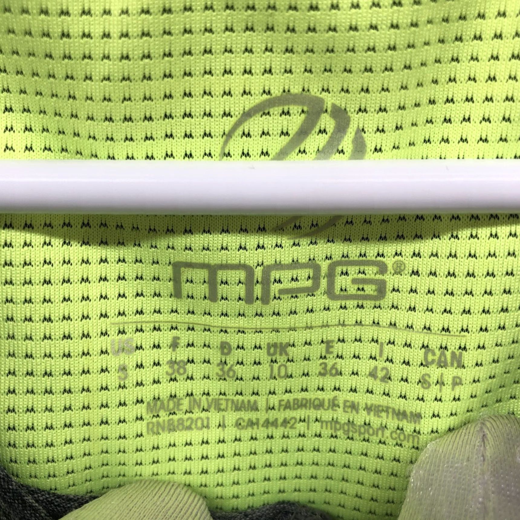Vintage VINTAGE MPG Sleeveless Hoodie Top Womens S Neon Yellow Gray Pullover Active Running Size S / US 4 / IT 40 - 6 Thumbnail
