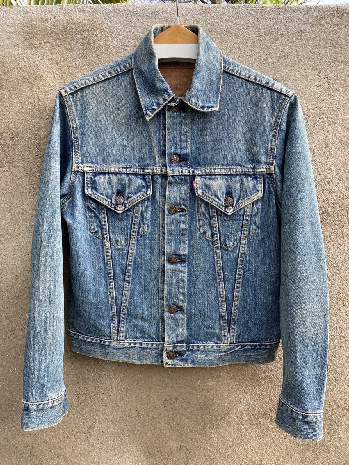 Levi's × Levi's Vintage Clothing × Vintage size 38 vintage levi's 71557 big E redline denim trucker Size US M / EU 48-50 / 2 - 1 Thumbnail