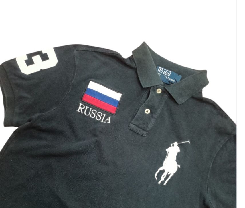 POLORalph Lauren RUSSIA。藍色とレッドが綺麗です。