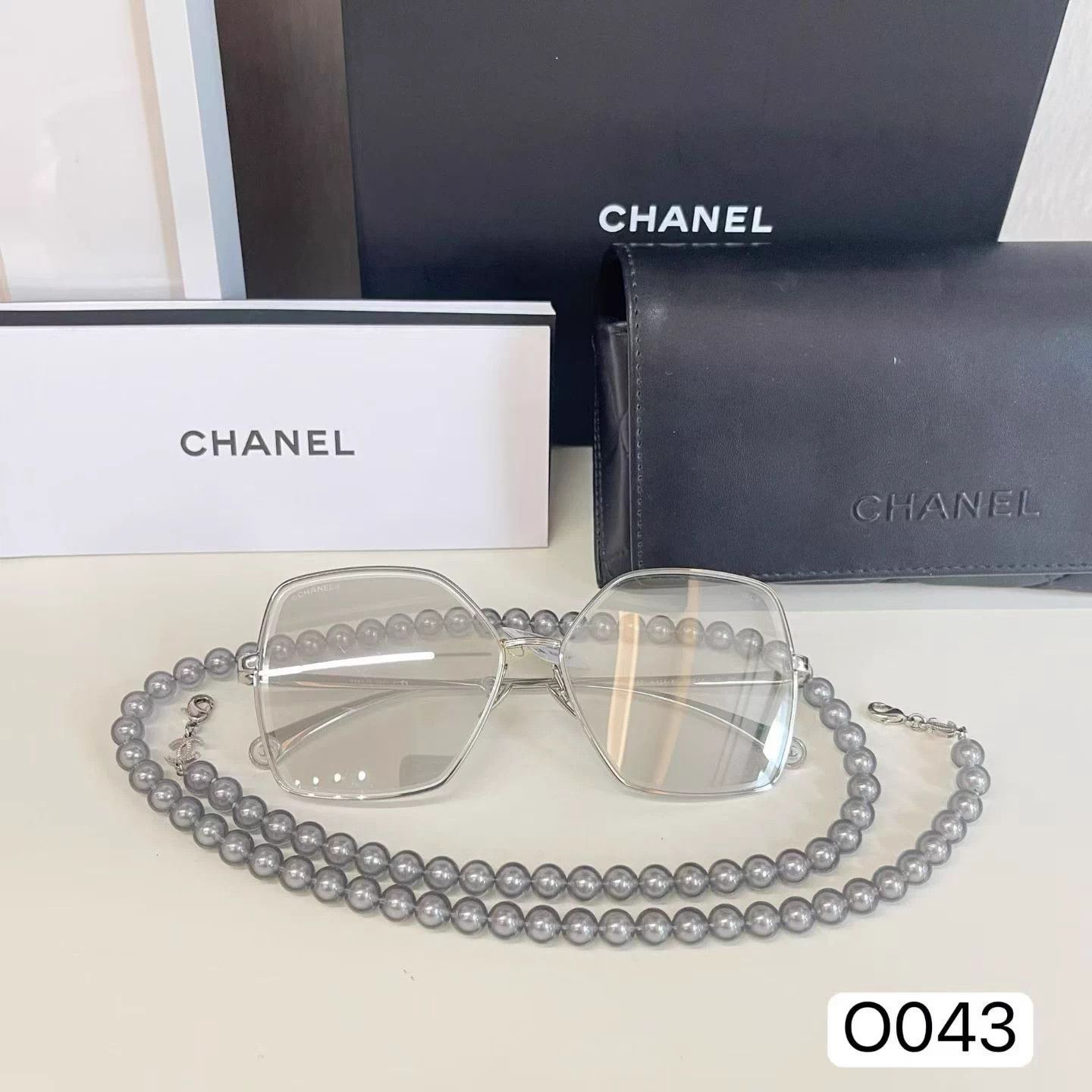 Chanel Chanel Gray Pearl Chain Sunglasses Like New On Sale O043 Size ONE SIZE - 3 Thumbnail