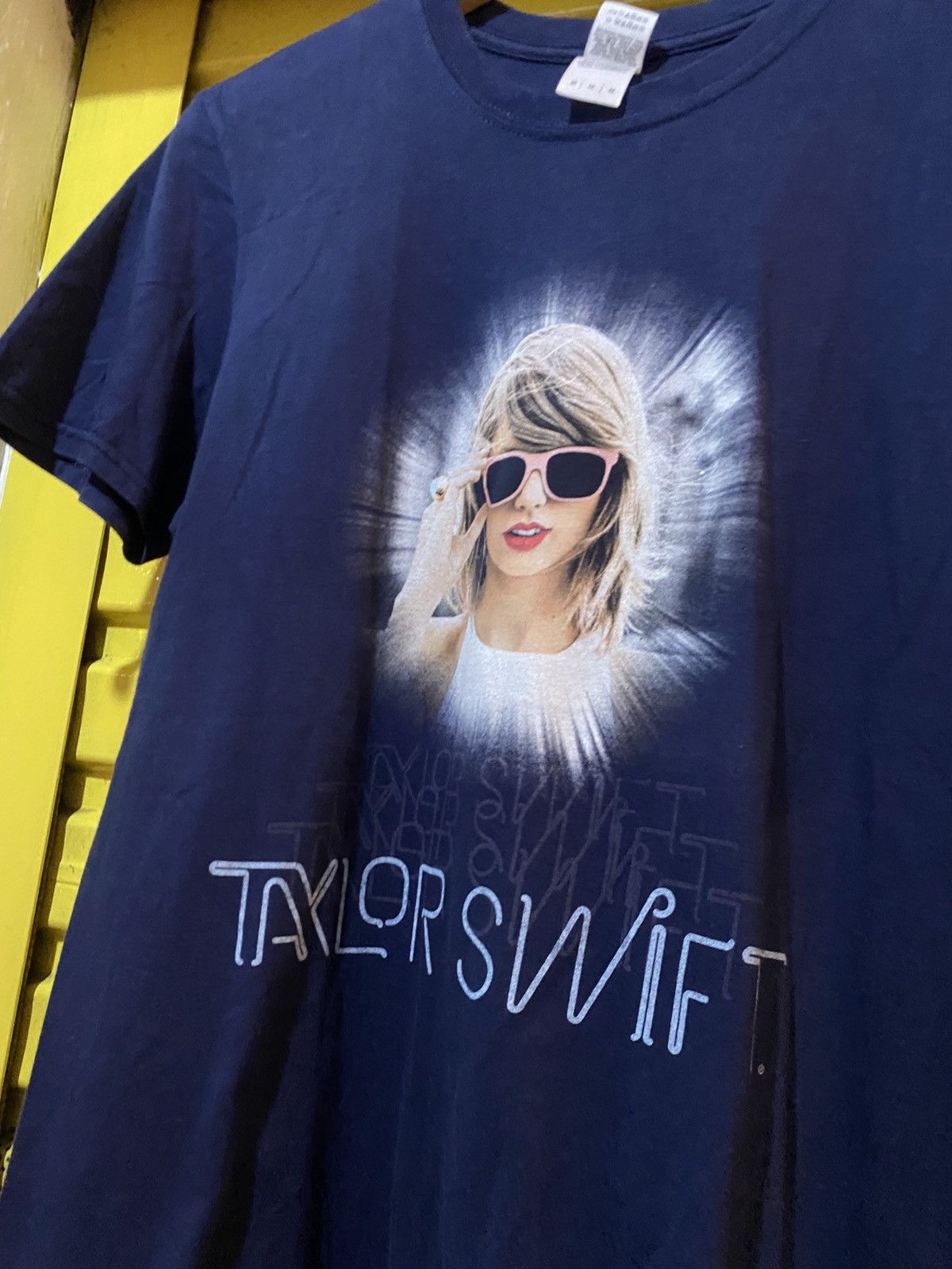 Band Tees Taylor swift 1989 world tour Size US M / EU 48-50 / 2 - 2 Thumbnail