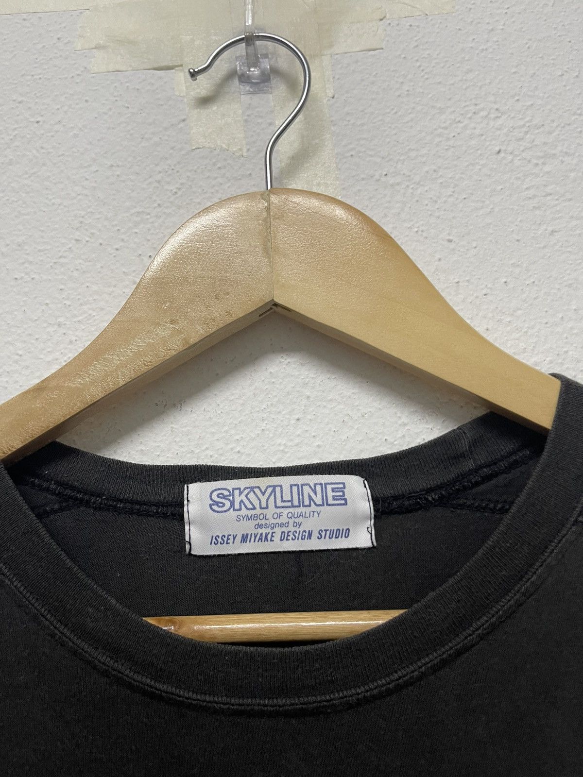 Issey Miyake × Japanese Brand × Vintage 90s ISSEY MIYAKE SKYLINE TSHIRT NICELY FADED Size US M / EU 48-50 / 2 - 8 Thumbnail