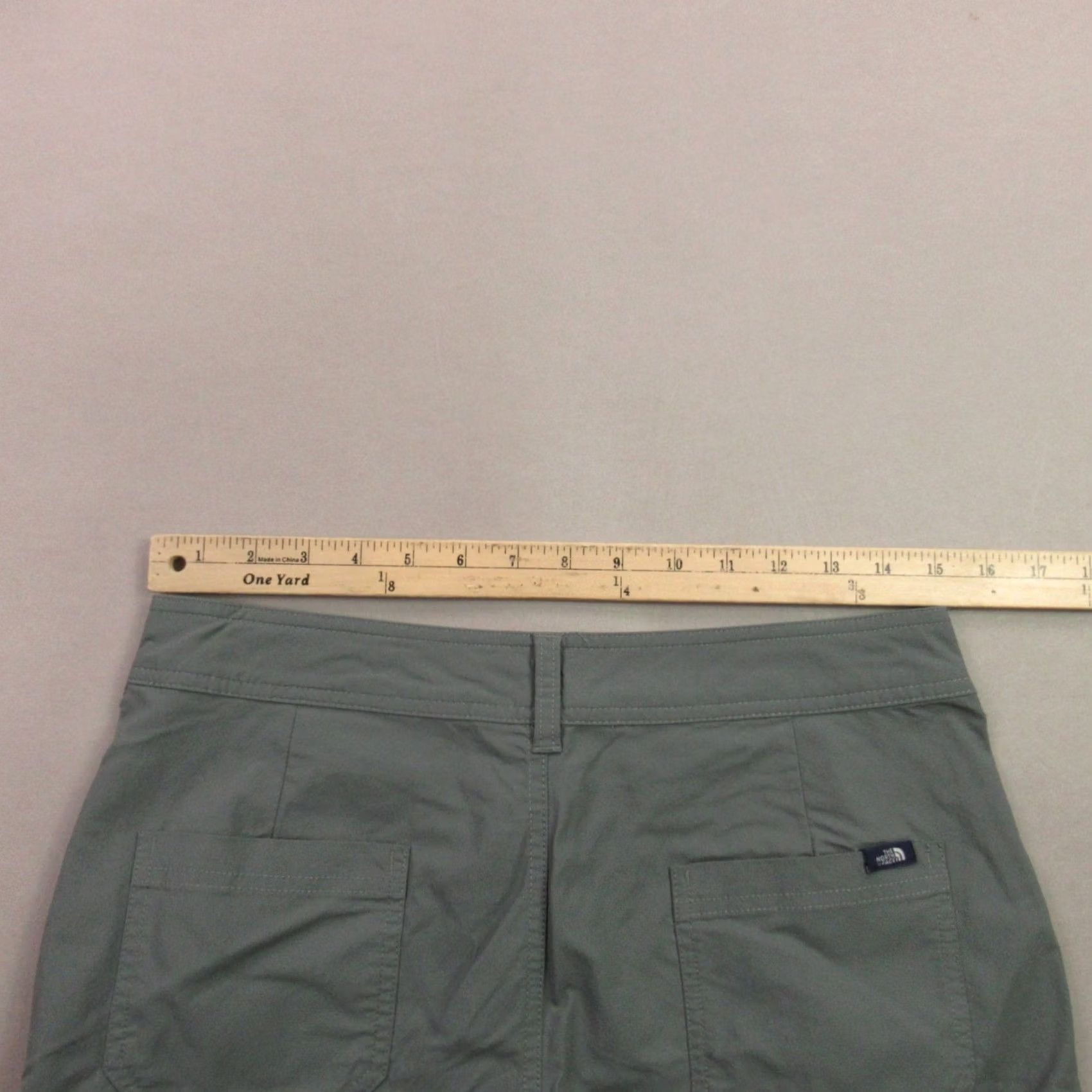 The North Face North Face Womens Shorts 8 Gray Chino Lightweight Pockets Size 30" / US 8 / IT 44 - 7 Thumbnail